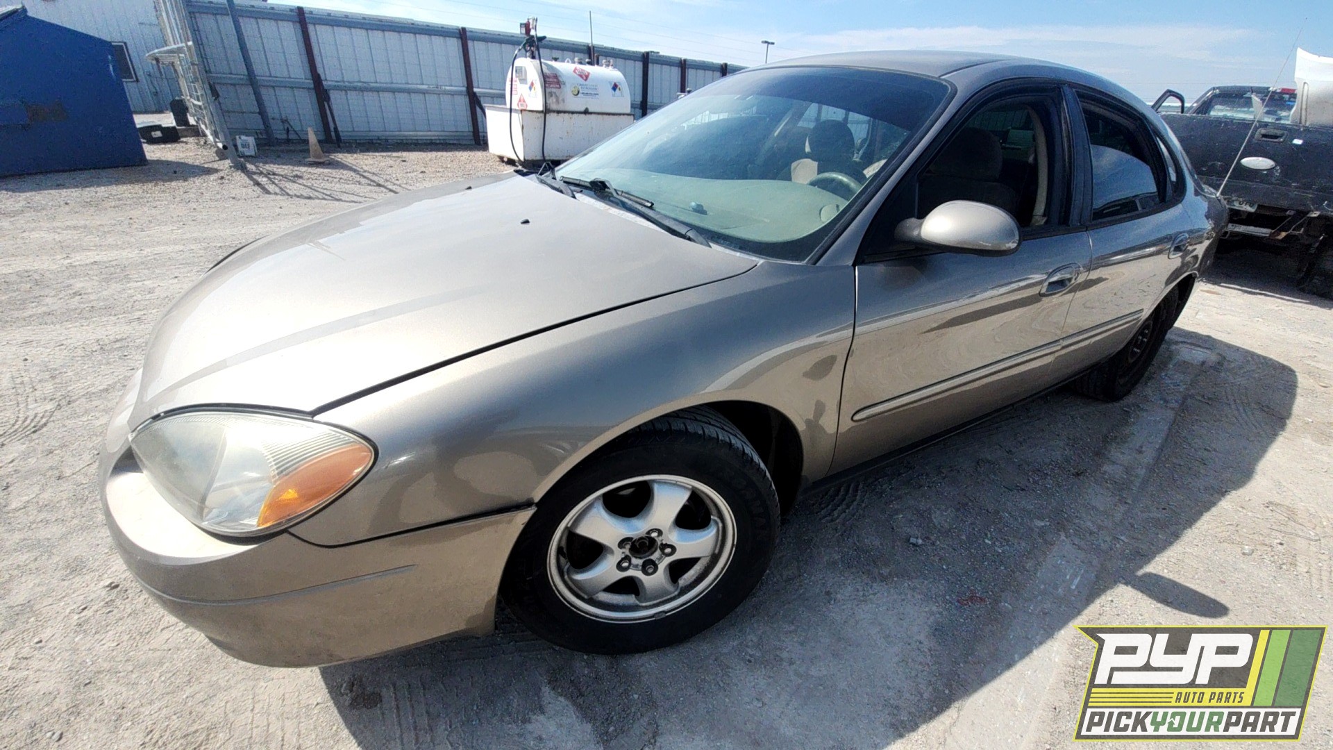 2003 FORD TAURUS available for parts