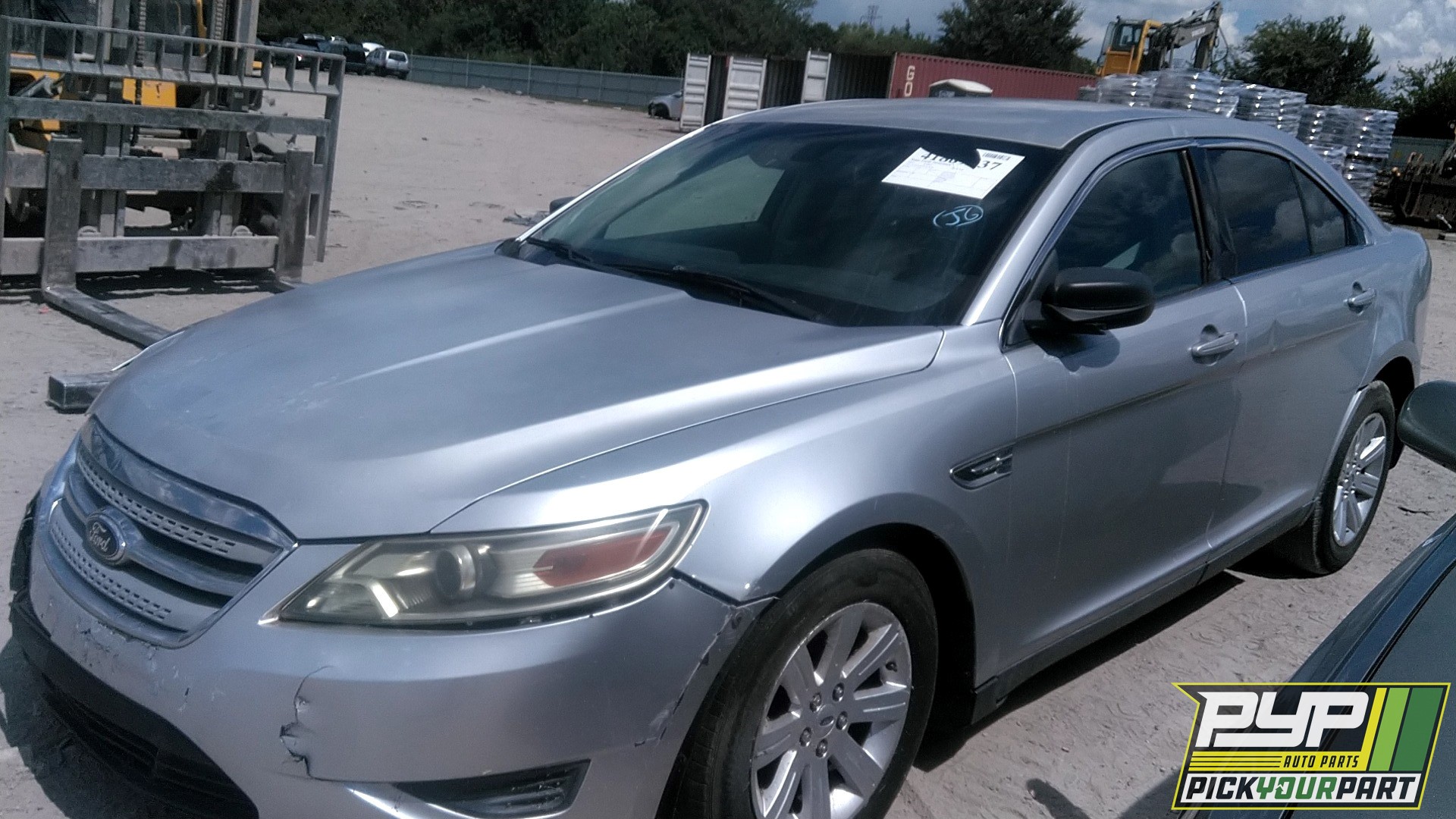 2012 FORD TAURUS available for parts