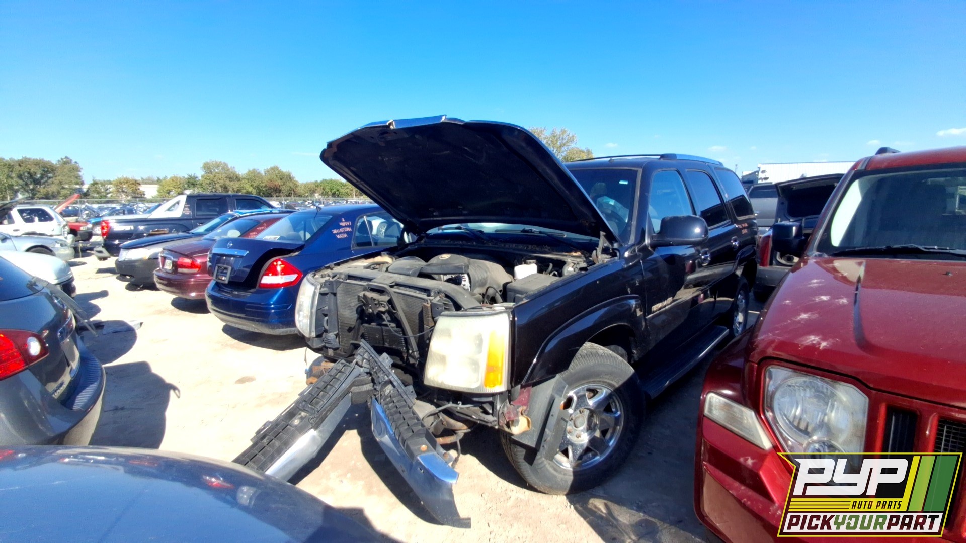 2002 CADILLAC ESCALADE available for parts