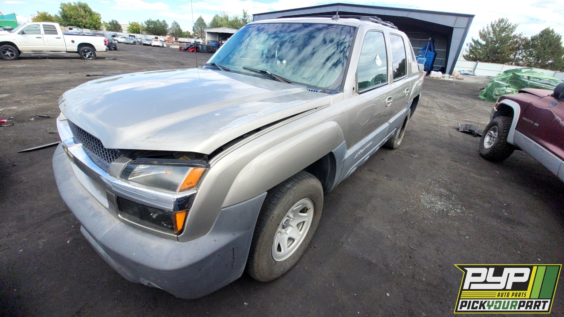 2003 CHEVROLET AVALANCHE 1500 available for parts