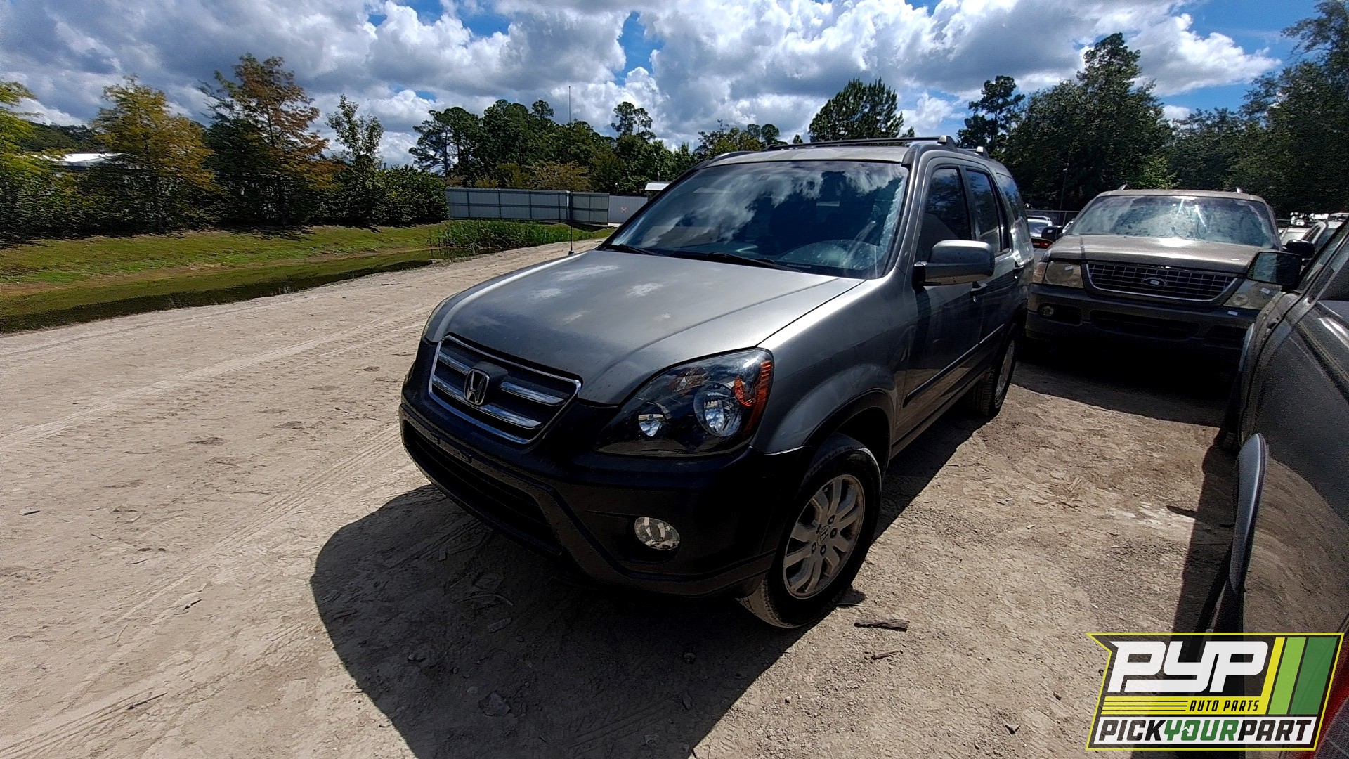 2005 HONDA CR-V available for parts