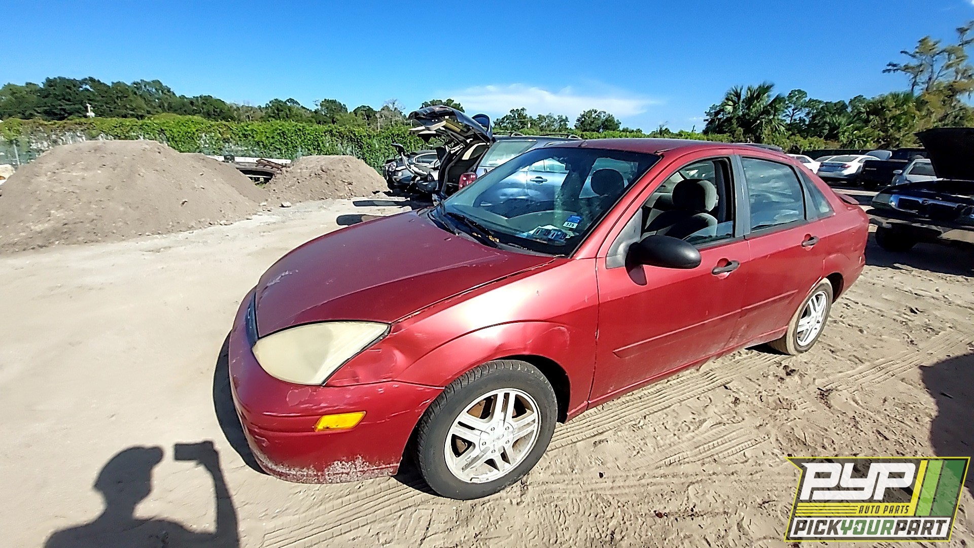 2001 FORD FOCUS available for parts