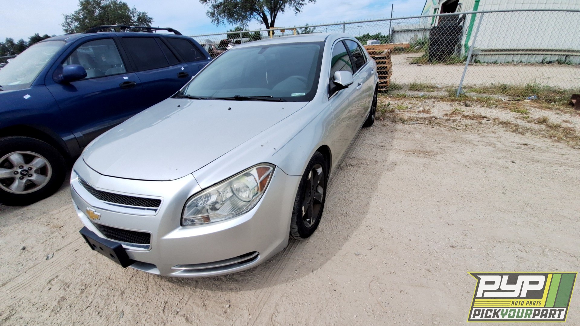 2011 CHEVROLET MALIBU available for parts