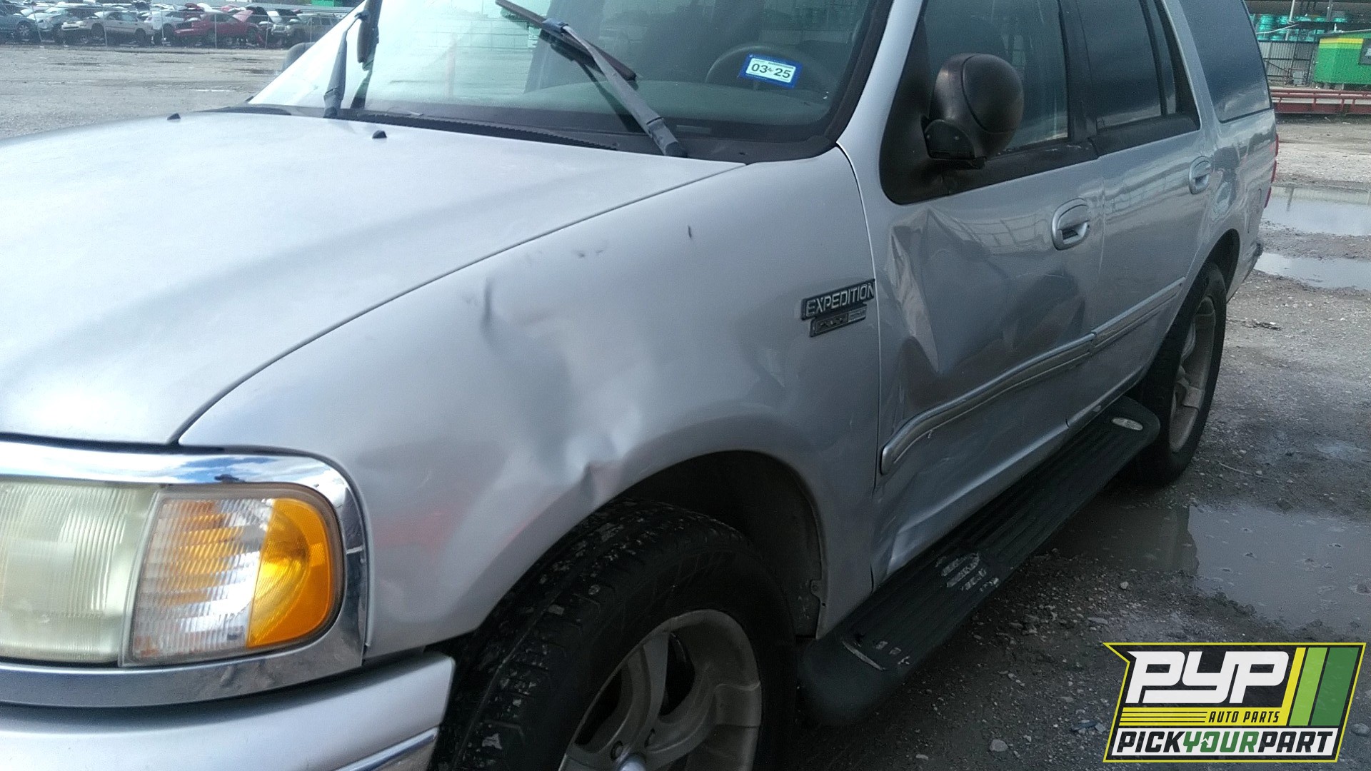 2001 FORD EXPEDITION available for parts