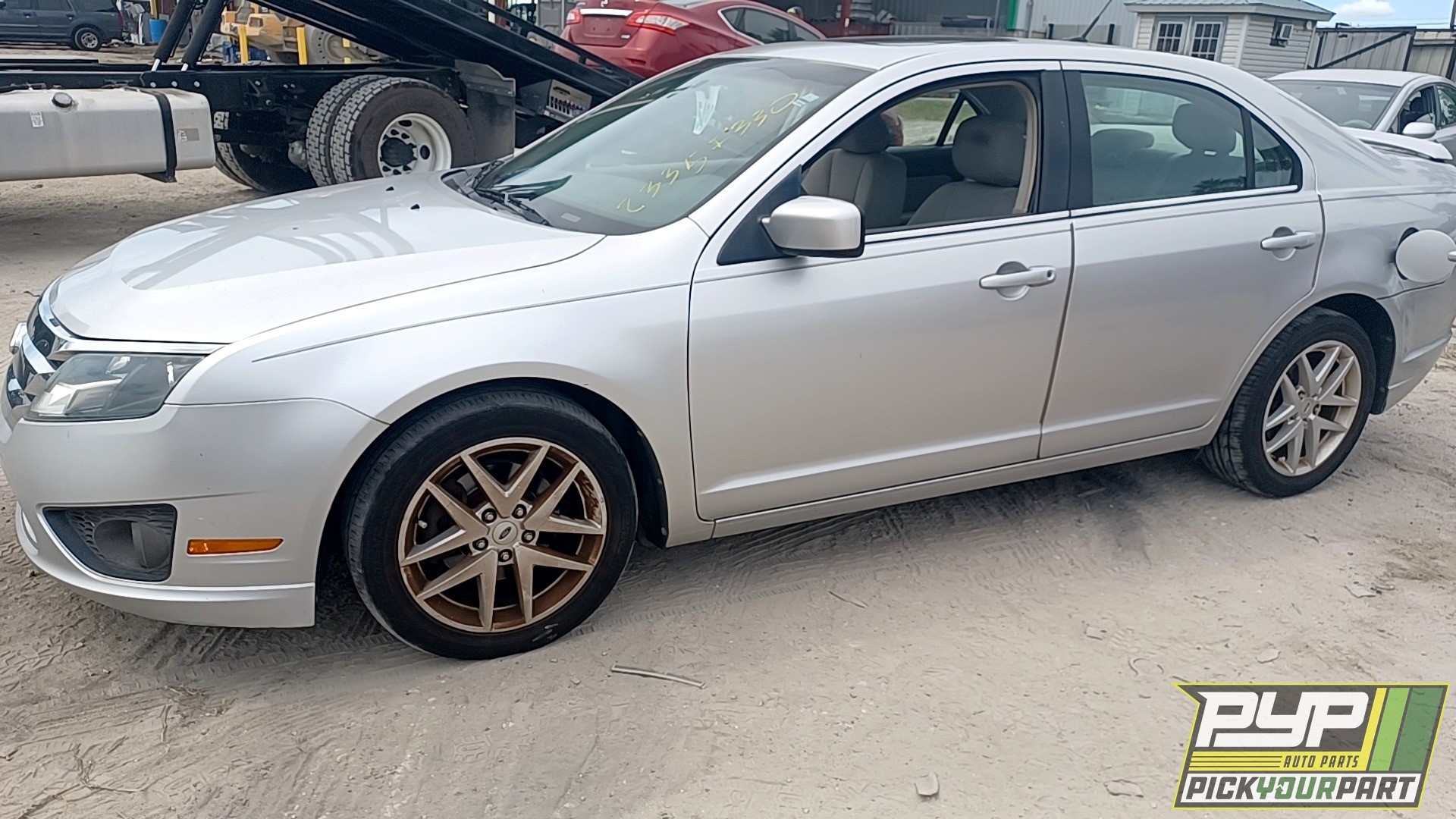 2011 FORD FUSION available for parts
