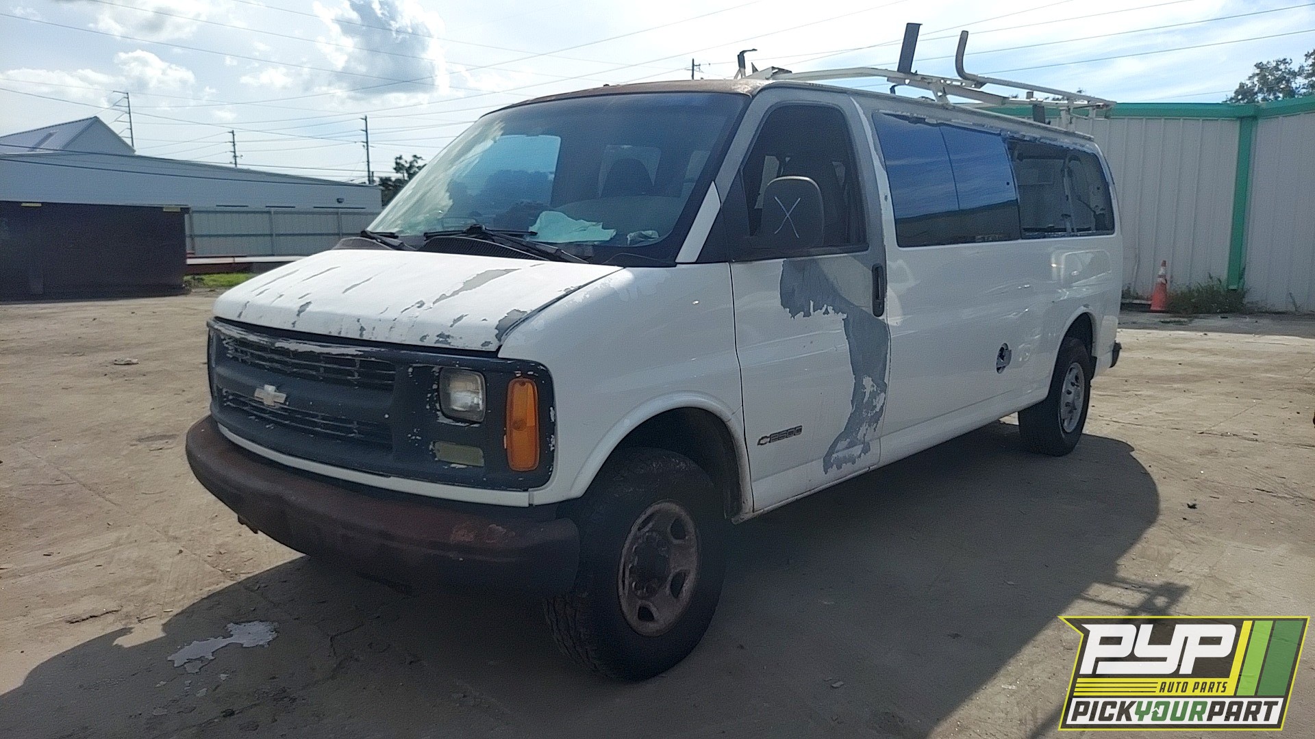 2001 CHEVROLET EXPRESS 2500 available for parts