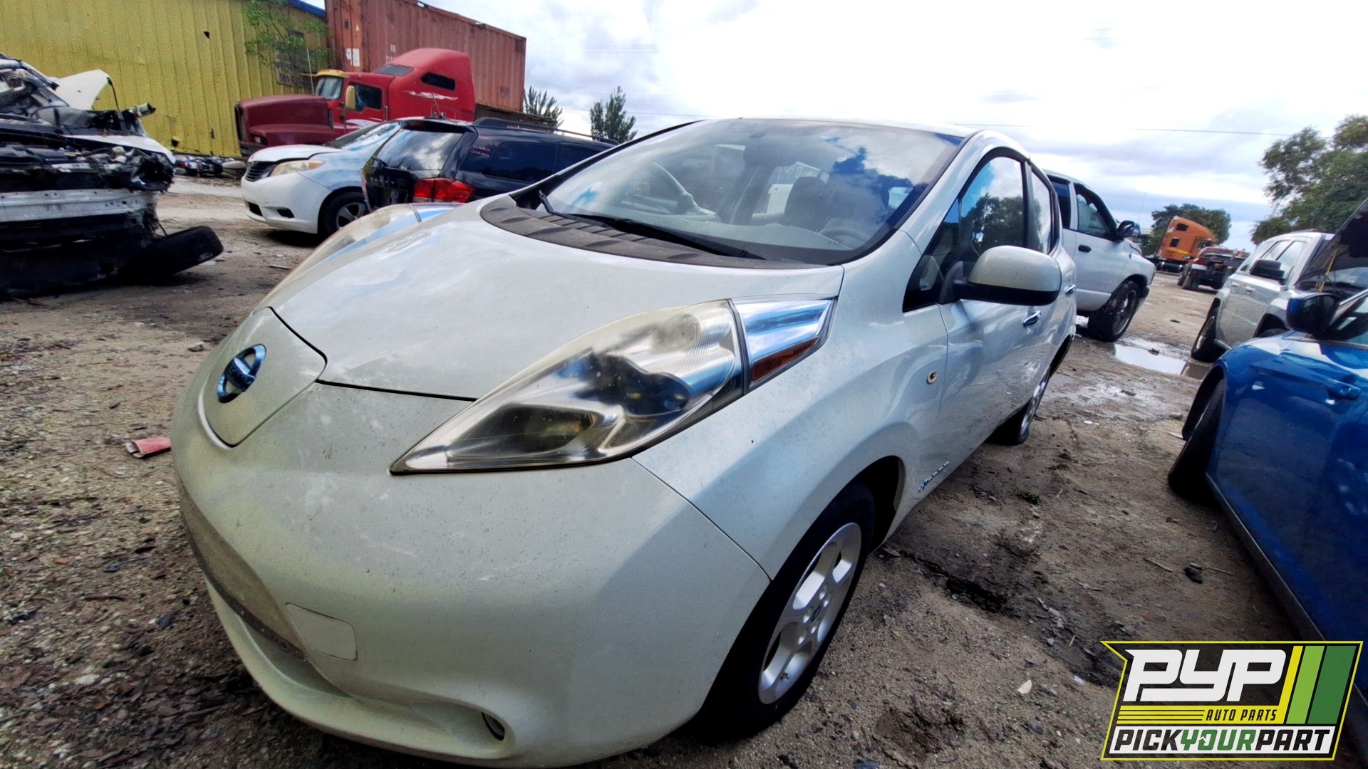 2012 NISSAN LEAF available for parts