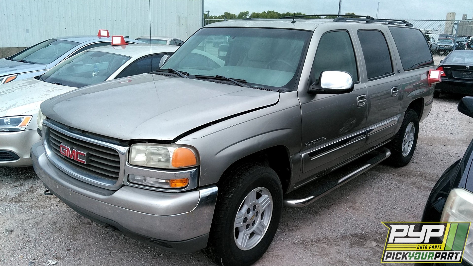 2002 GMC YUKON XL 1500 partes disponibles
