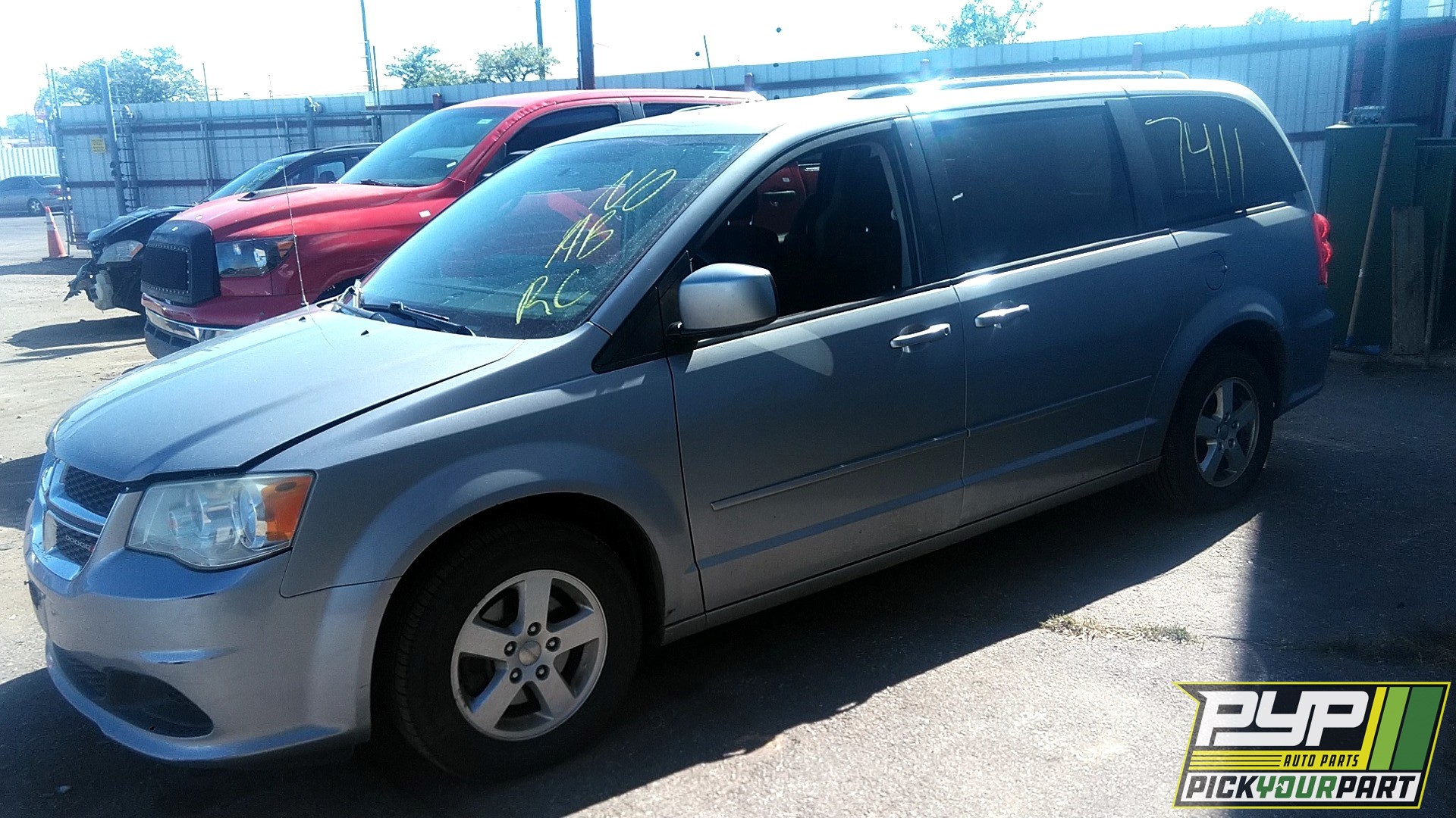 2013 DODGE GRAND CARAVAN partes disponibles