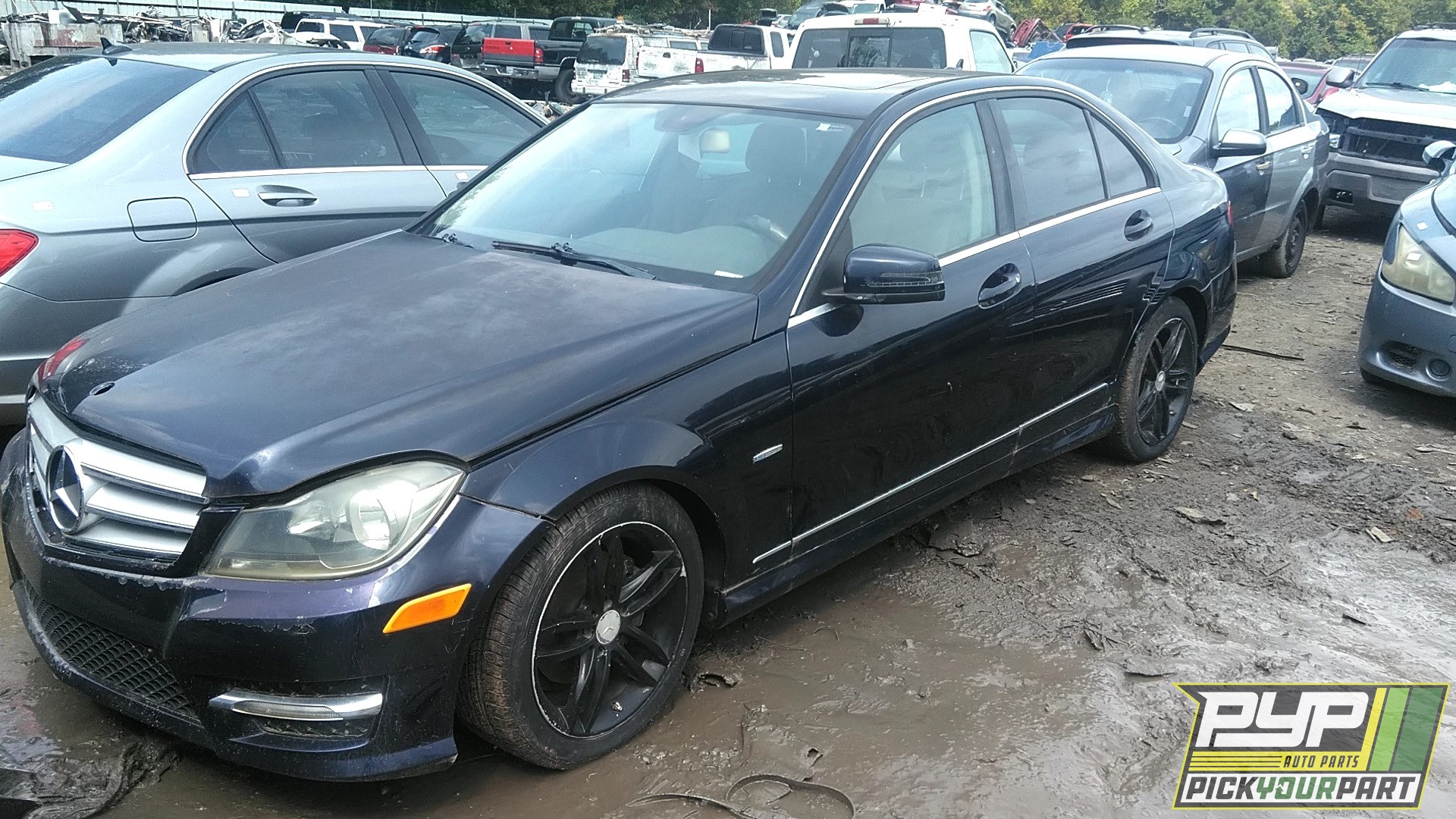 2012 MERCEDES-BENZ C250 partes disponibles