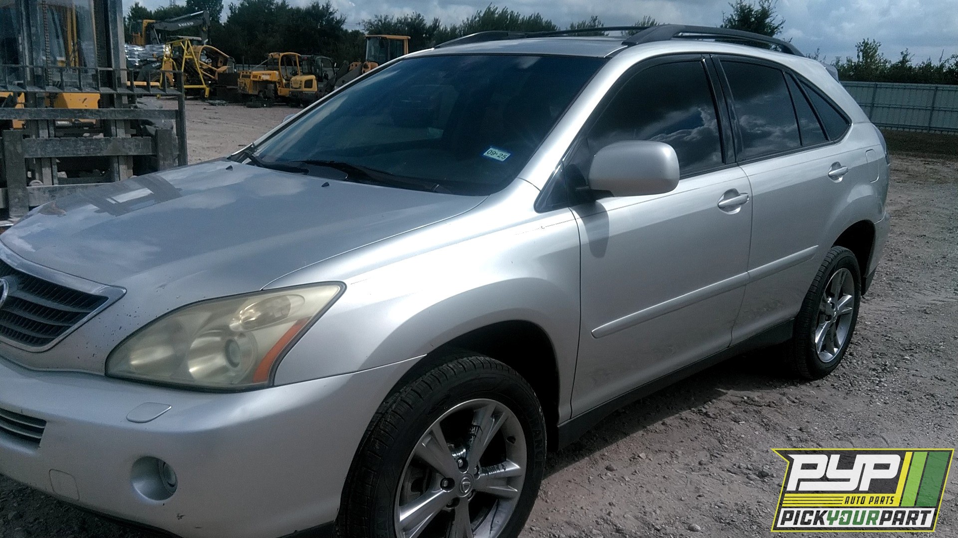 2006 LEXUS RX400H available for parts