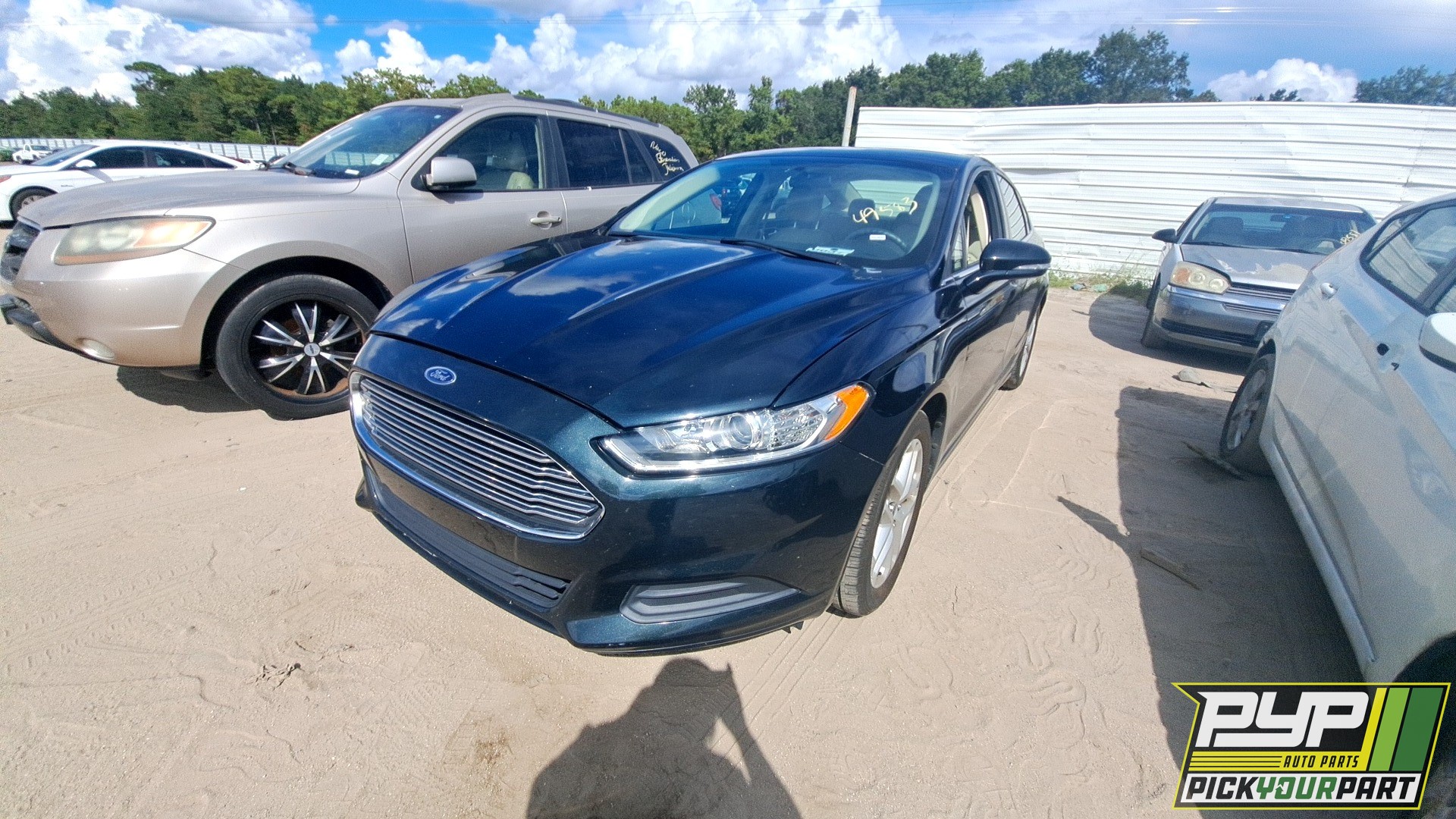 2014 FORD FUSION available for parts