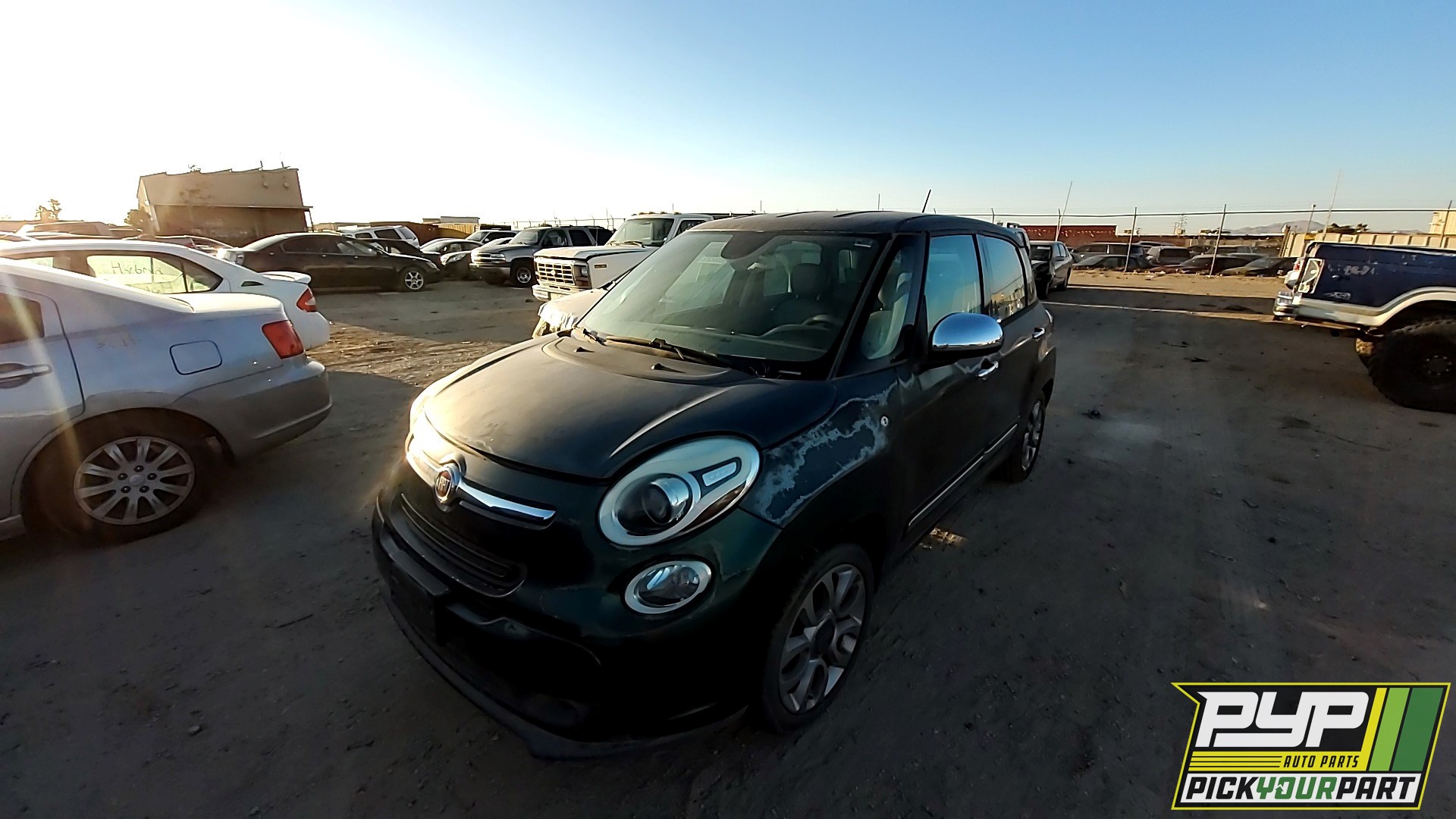 2014 FIAT 500L available for parts