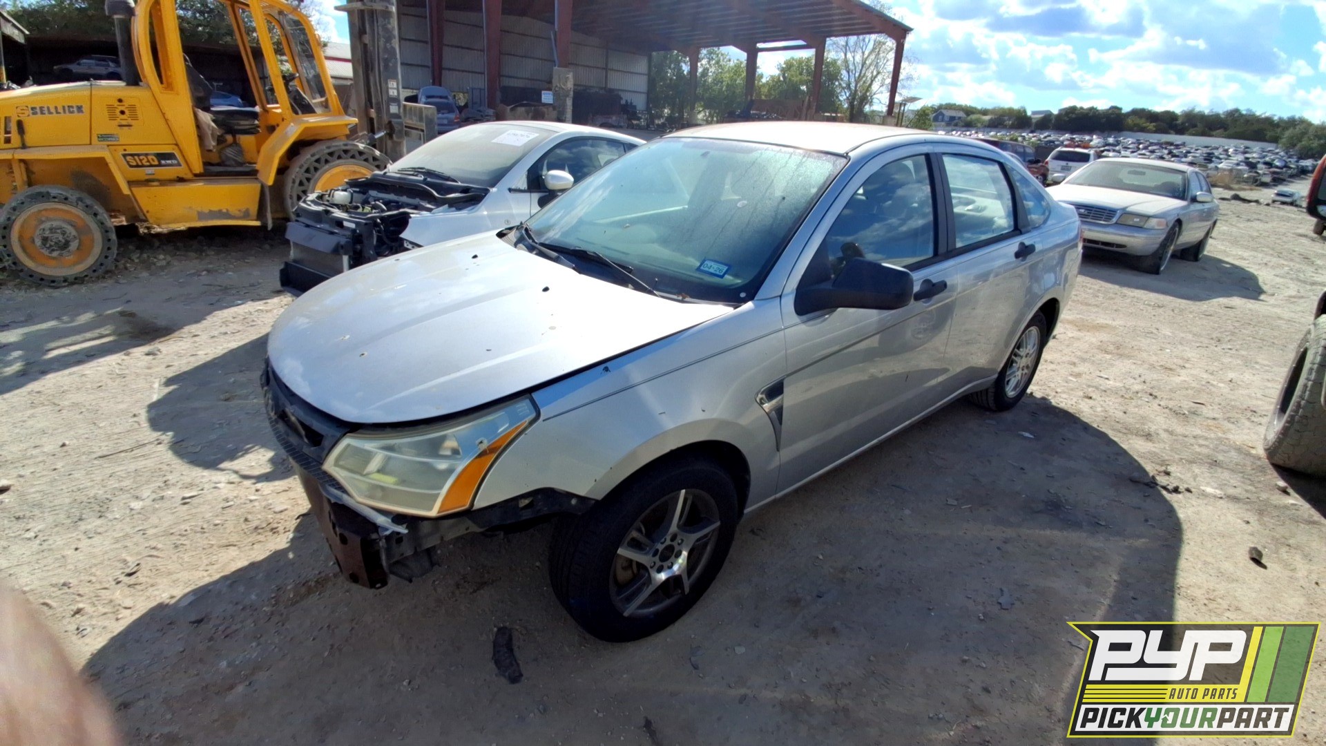 2008 FORD FOCUS available for parts