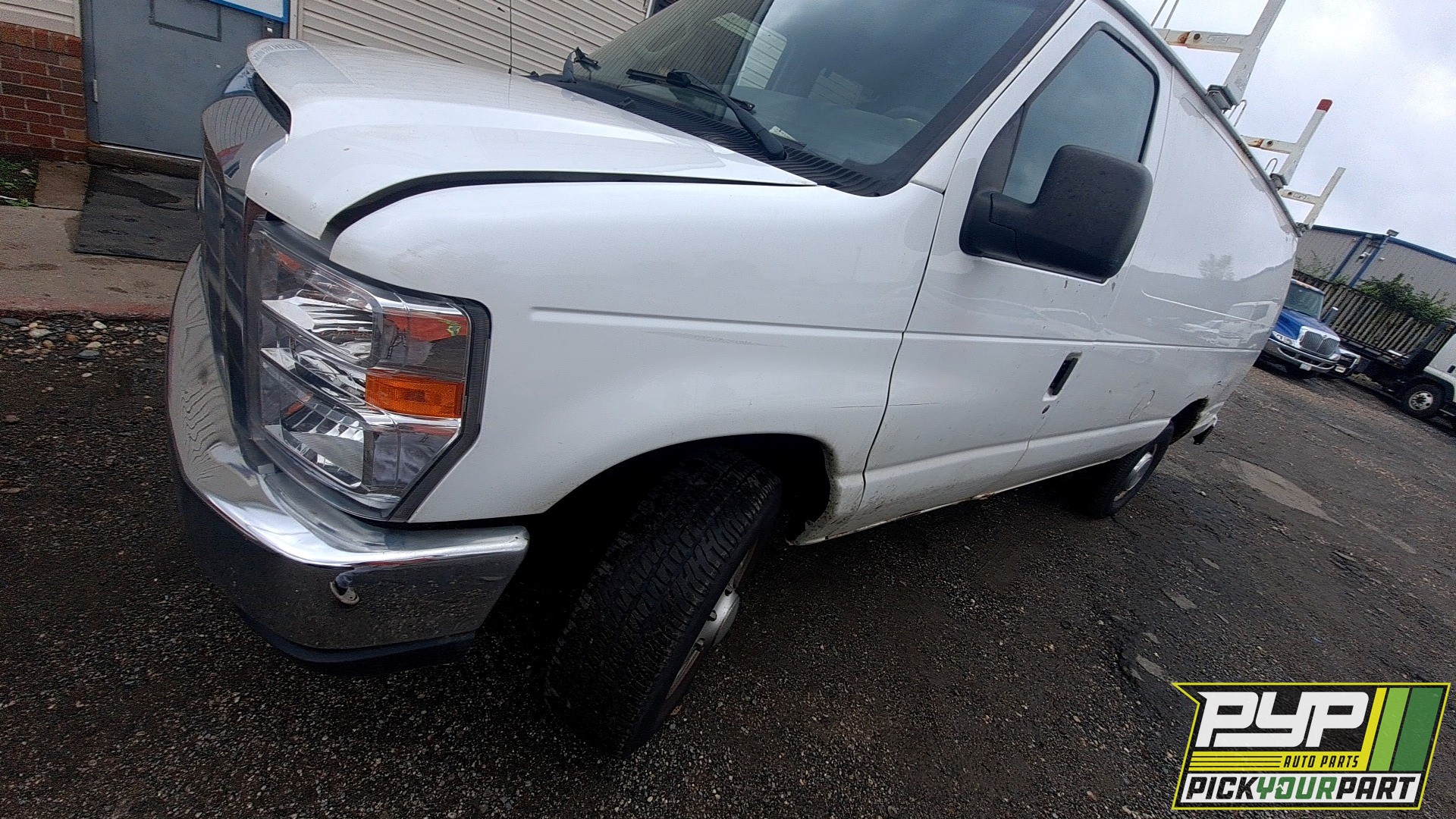 2011 FORD E-350 SUPER DUTY available for parts