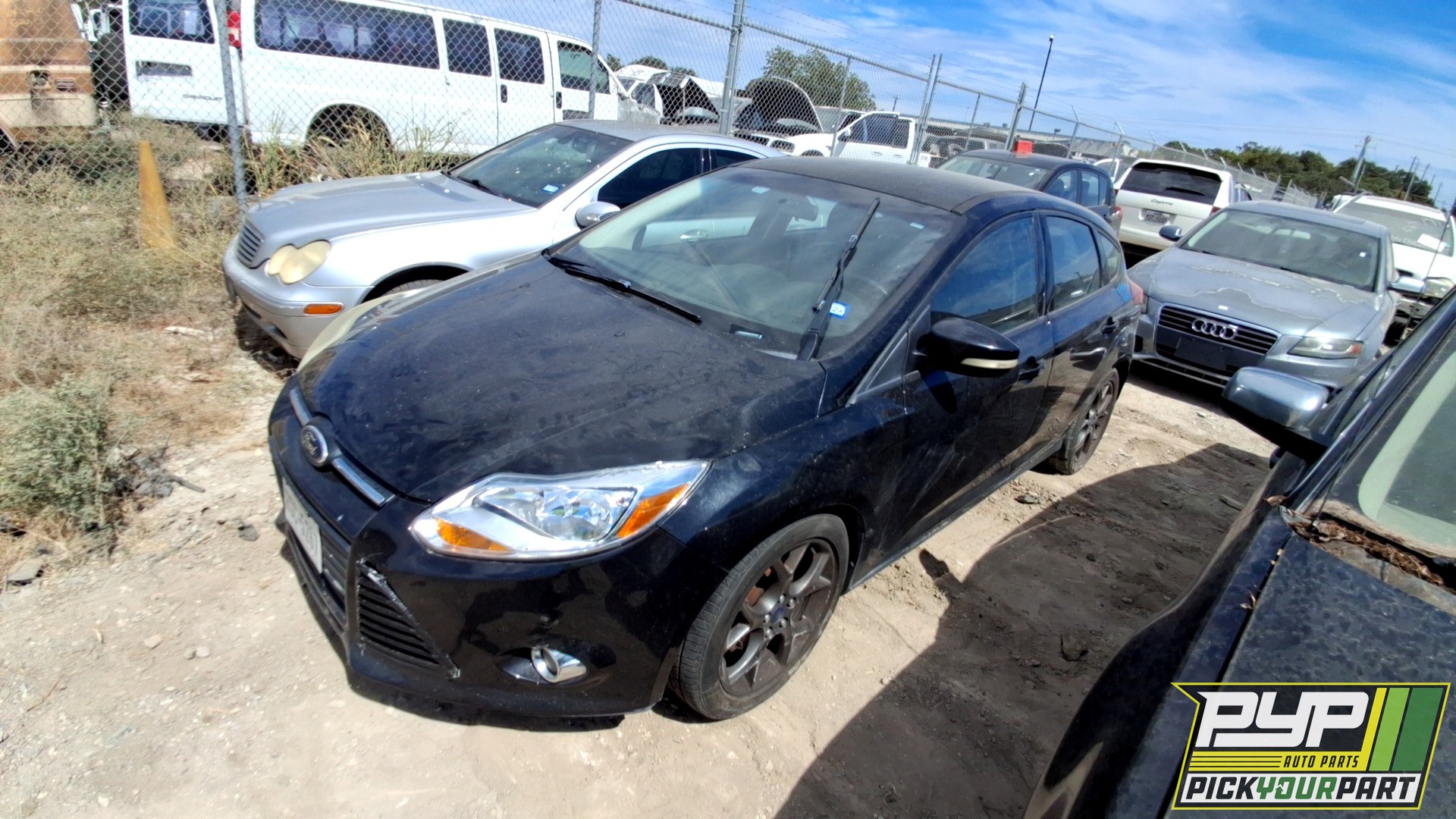 2014 FORD FOCUS available for parts