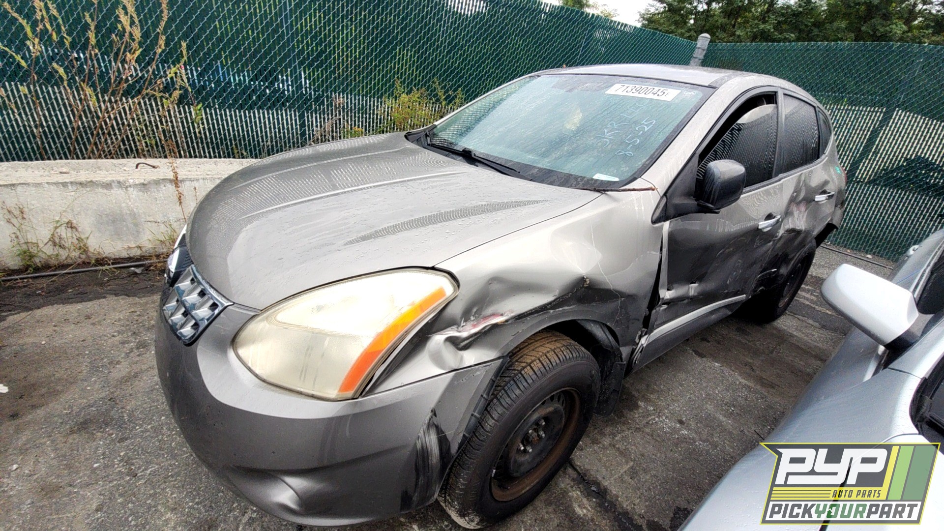 2011 NISSAN ROGUE available for parts