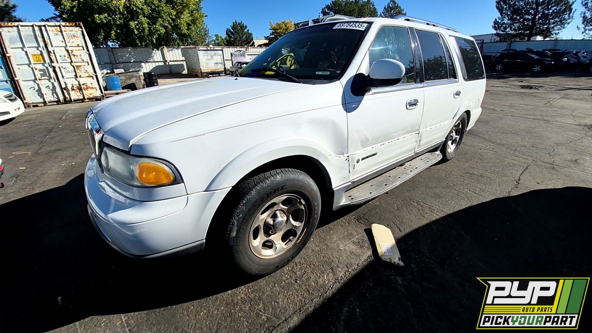 2001 LINCOLN NAVIGATOR available for parts