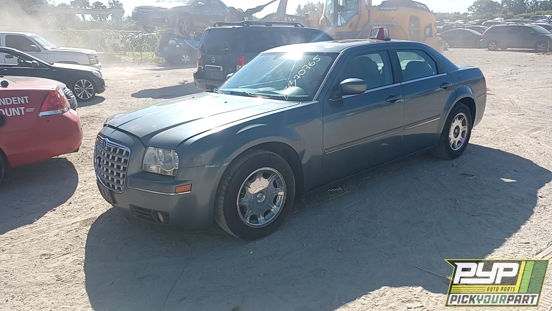 2005 CHRYSLER 300 available for parts
