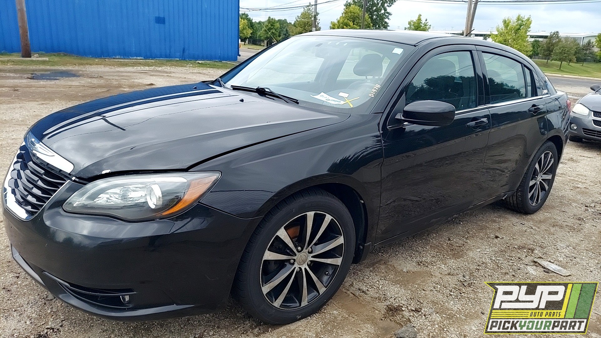 2013 CHRYSLER 200 available for parts