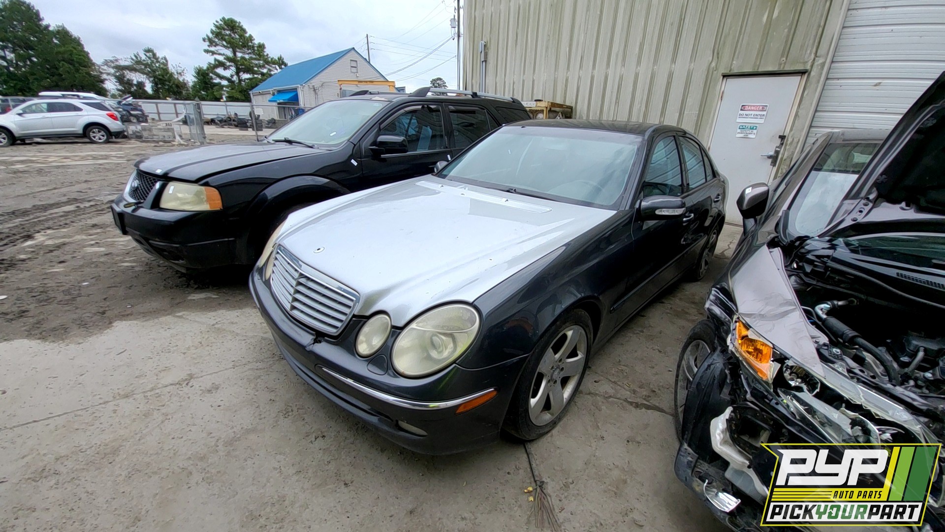 2003 MERCEDES-BENZ E320 available for parts