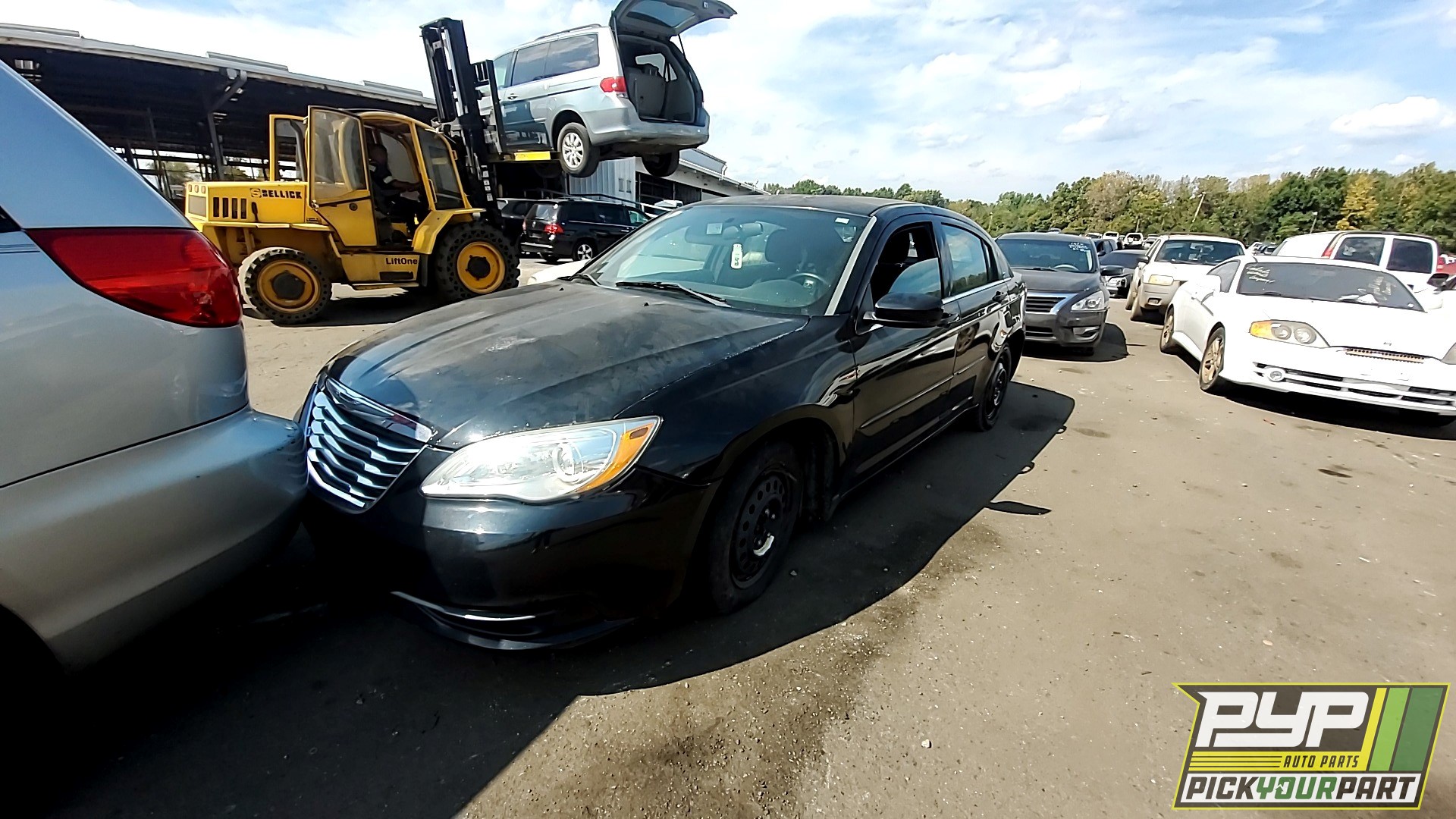 2014 CHRYSLER 200 available for parts