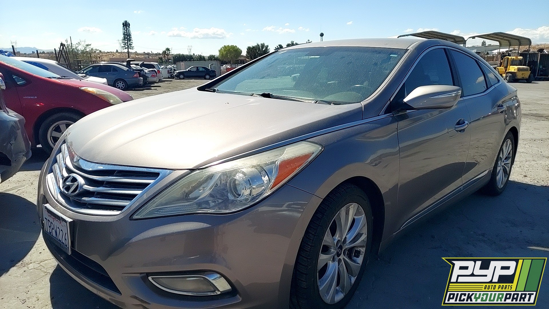 2013 HYUNDAI AZERA available for parts