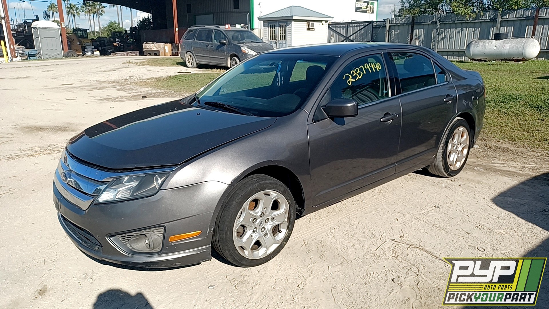 2011 FORD FUSION available for parts