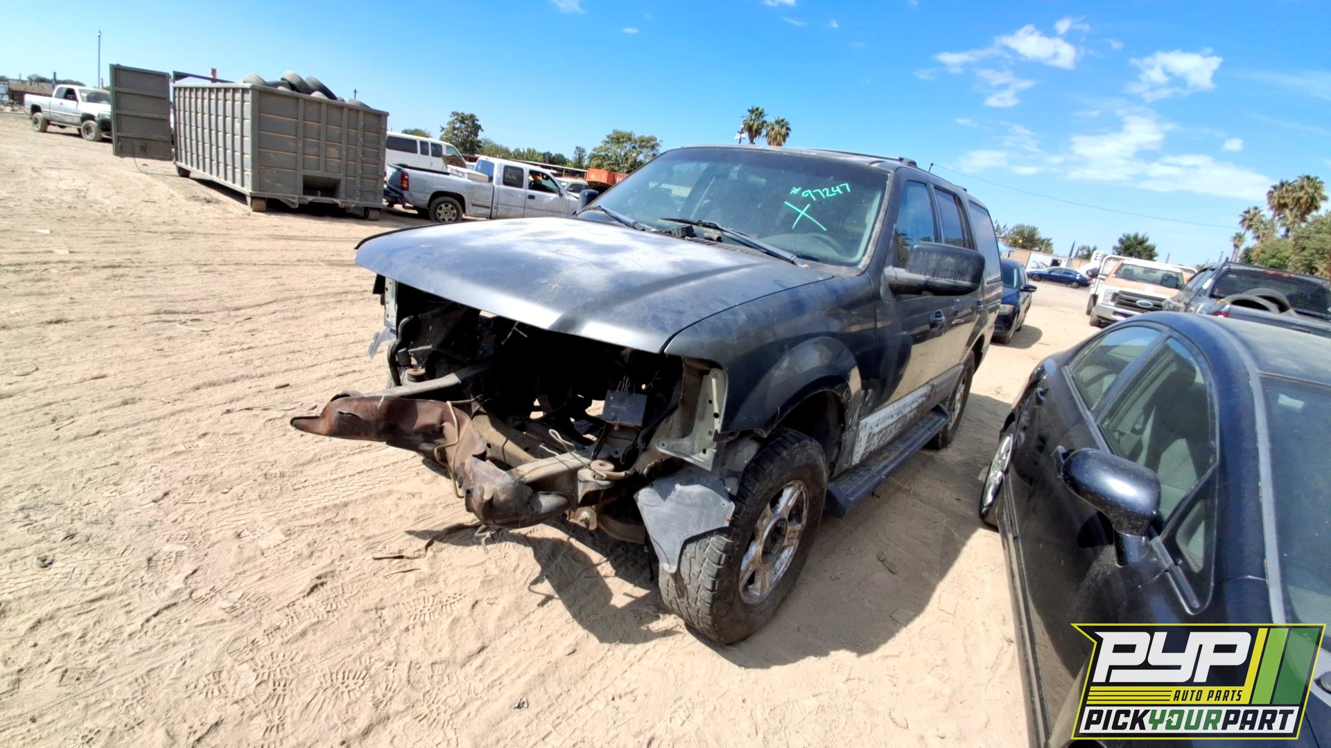2003 FORD EXPEDITION available for parts