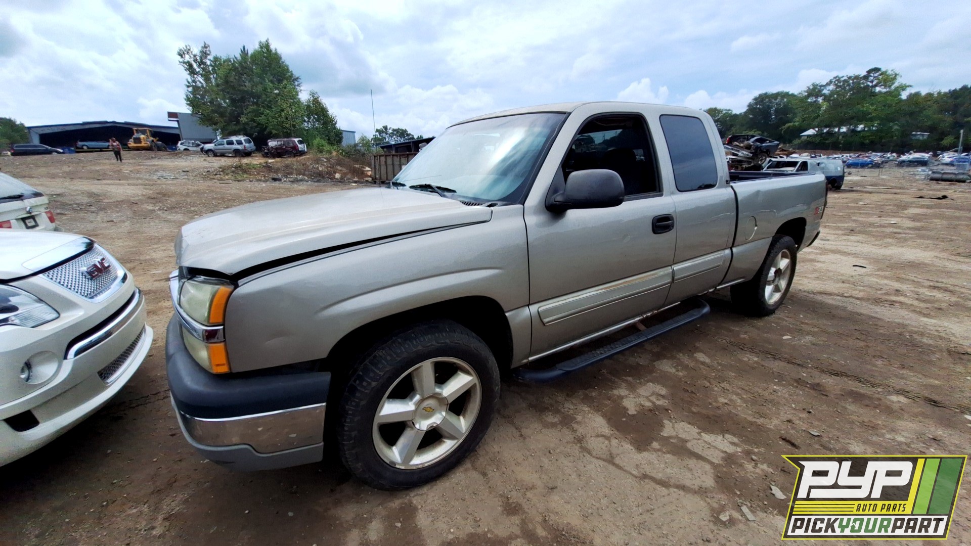 2003 CHEVROLET SILVERADO 1500 available for parts