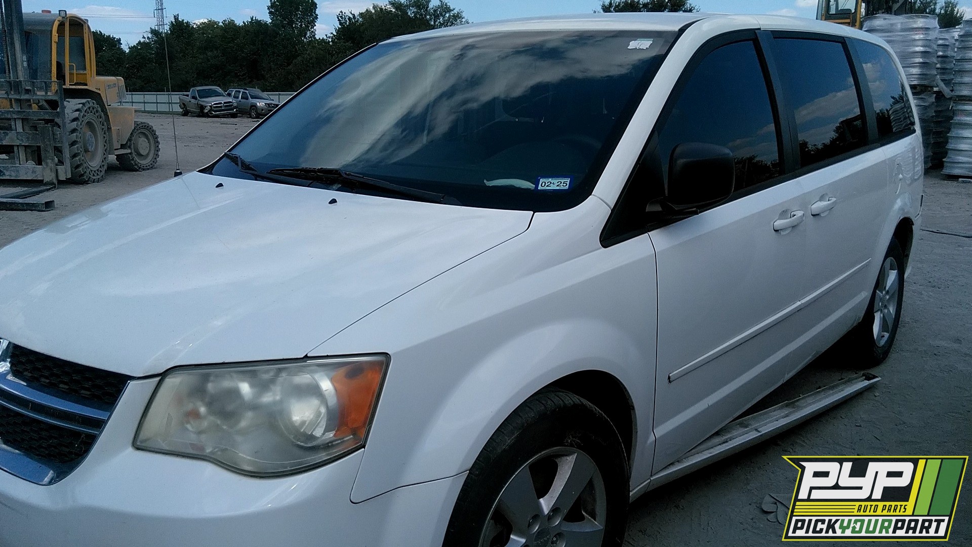 2013 DODGE GRAND CARAVAN available for parts