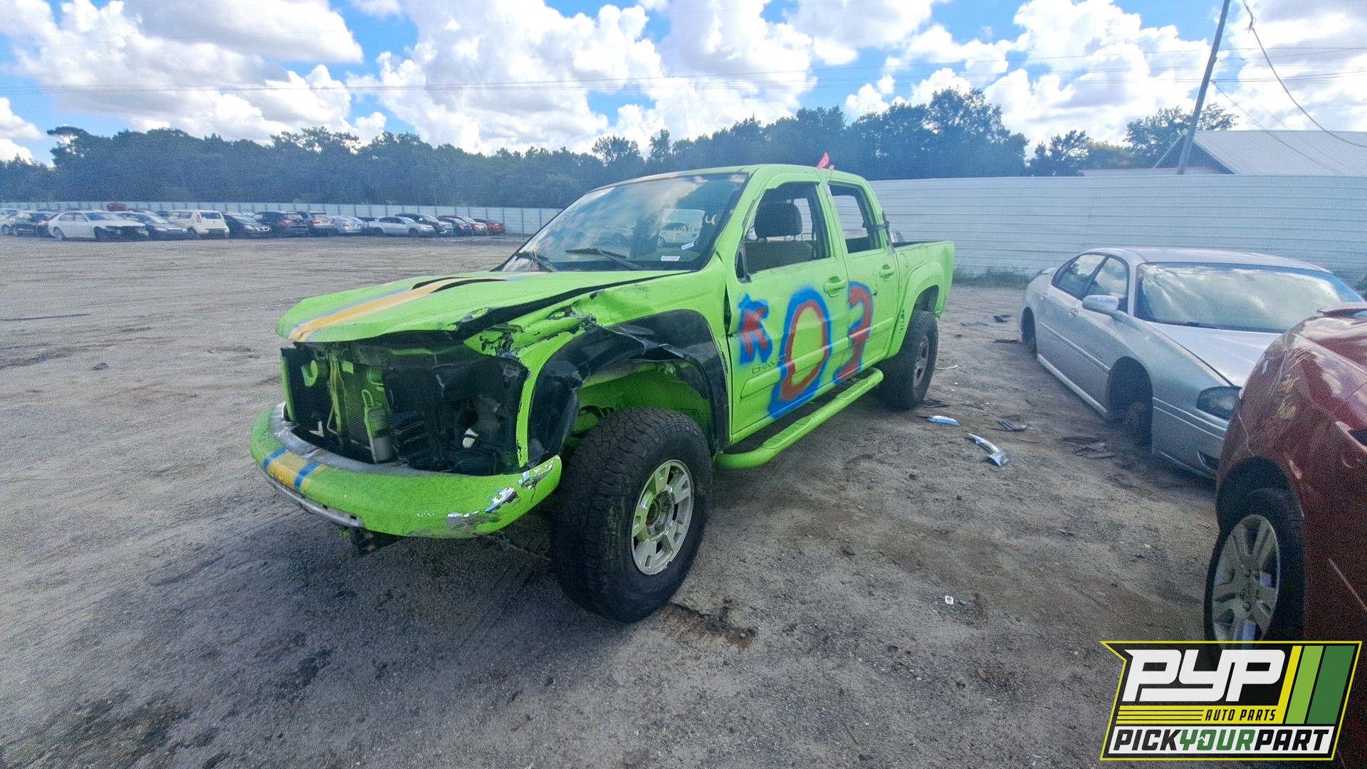 2005 GMC CANYON available for parts