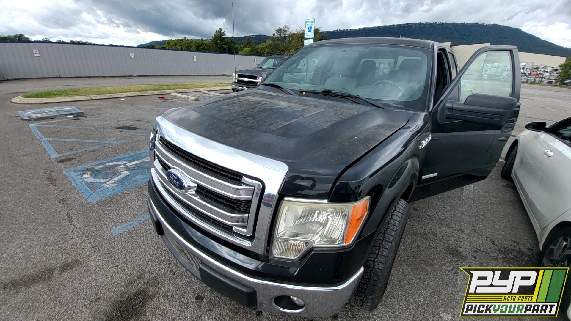 2013 FORD F-150 available for parts