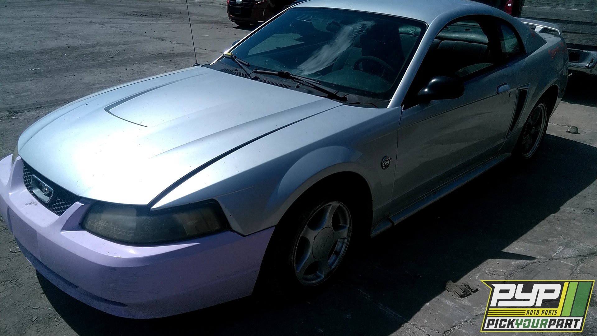 2004 FORD MUSTANG available for parts
