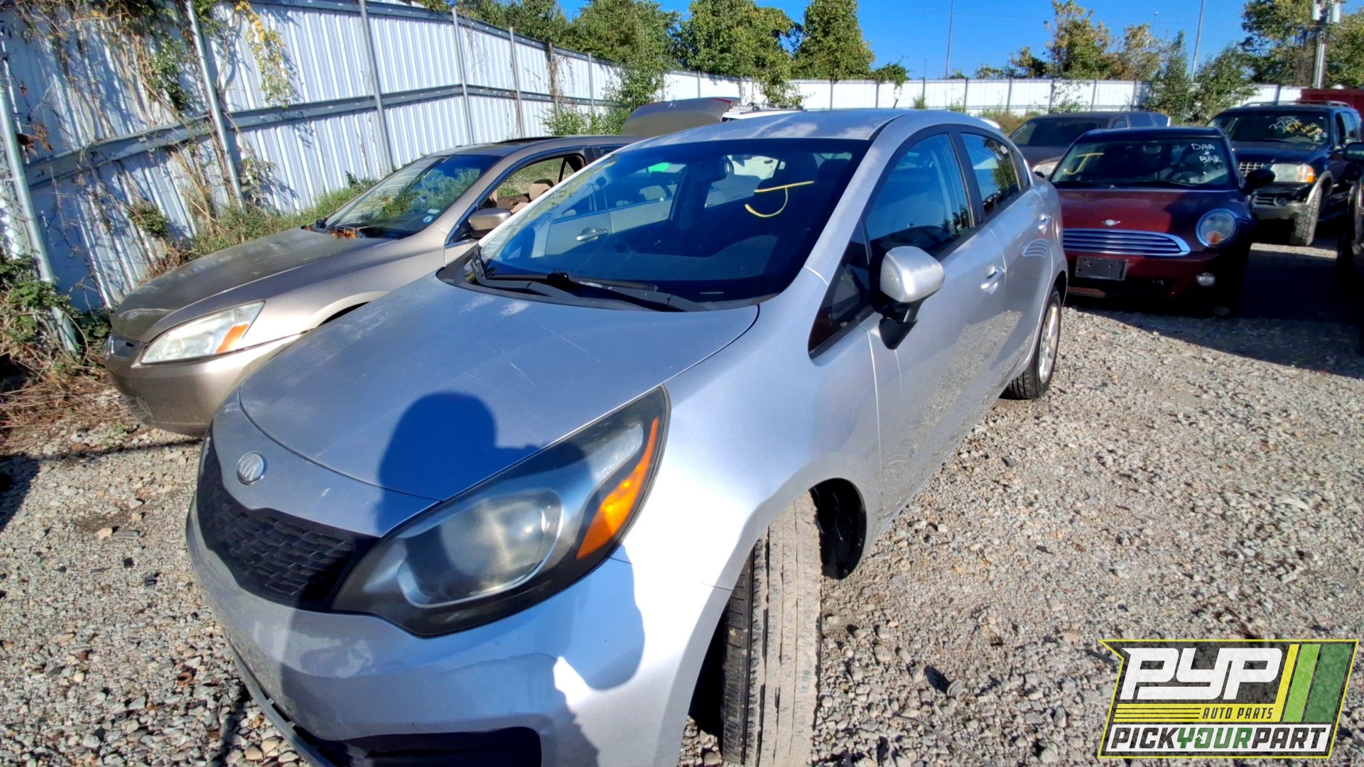 2013 KIA RIO partes disponibles