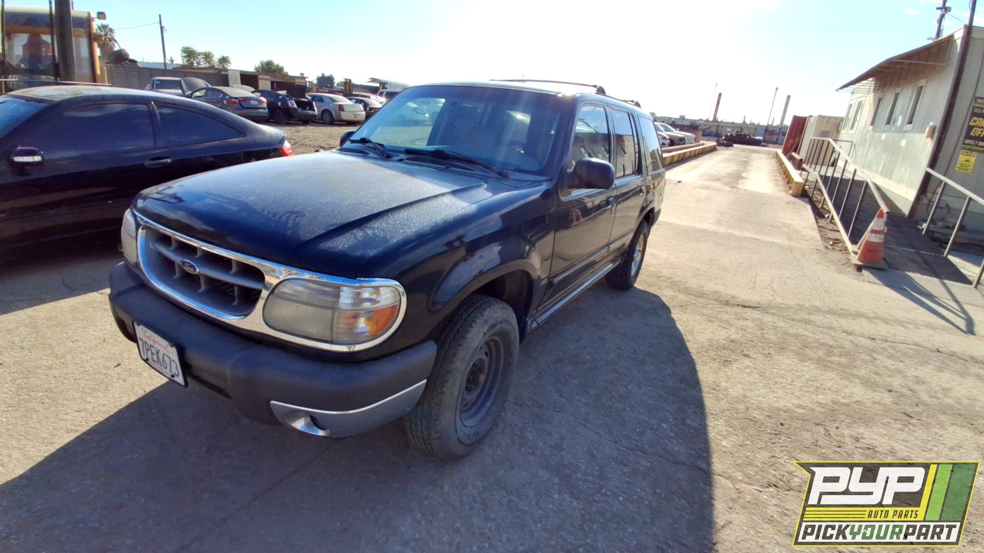 2001 FORD EXPLORER available for parts
