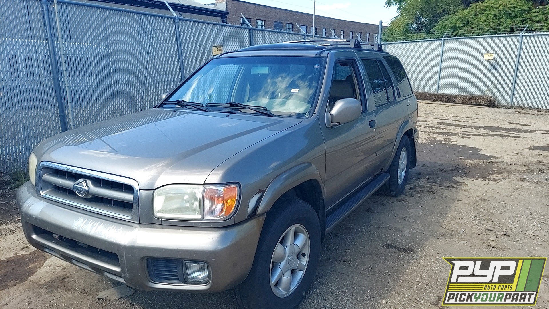 2001 NISSAN PATHFINDER available for parts