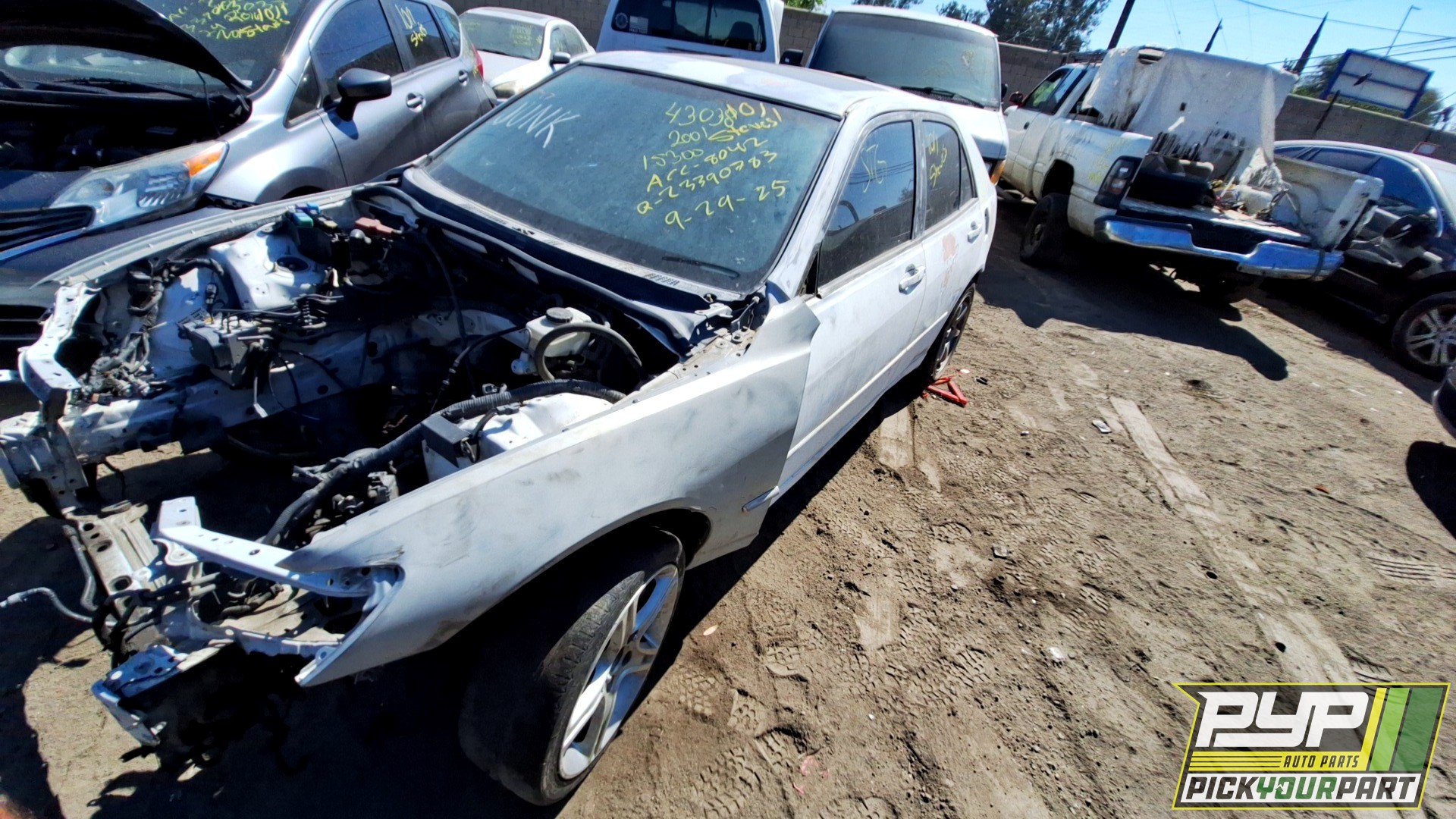 2001 LEXUS IS300 partes disponibles