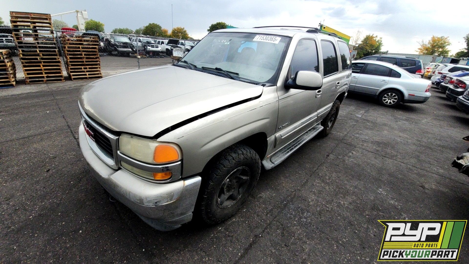 2002 GMC YUKON available for parts