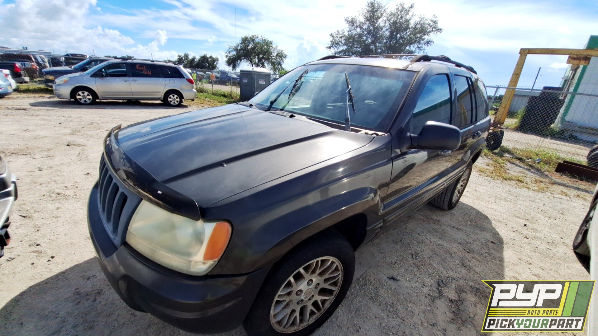 2004 JEEP GRAND CHEROKEE available for parts