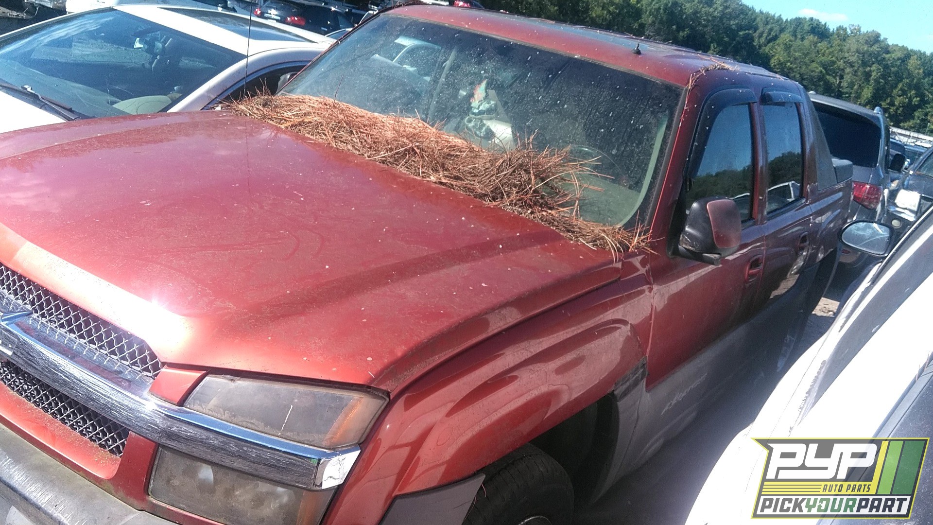 2002 CHEVROLET AVALANCHE 1500 available for parts