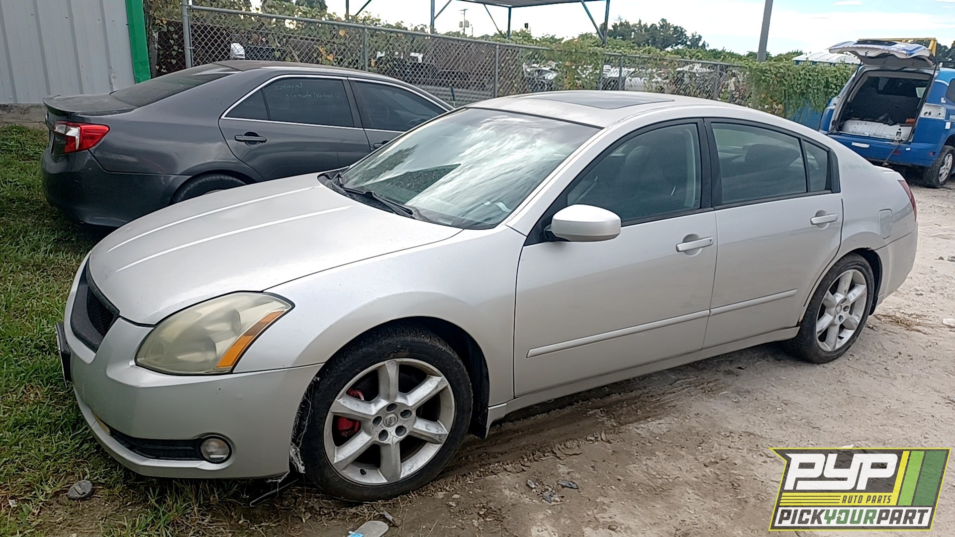 2004 NISSAN MAXIMA available for parts
