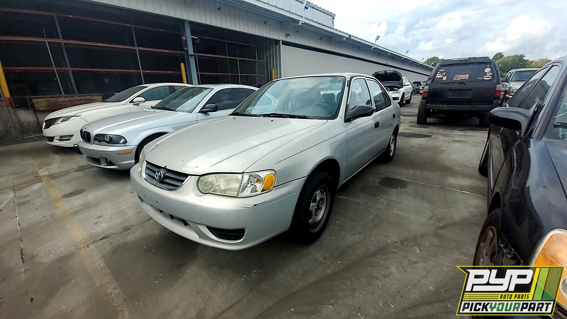 2001 TOYOTA COROLLA available for parts