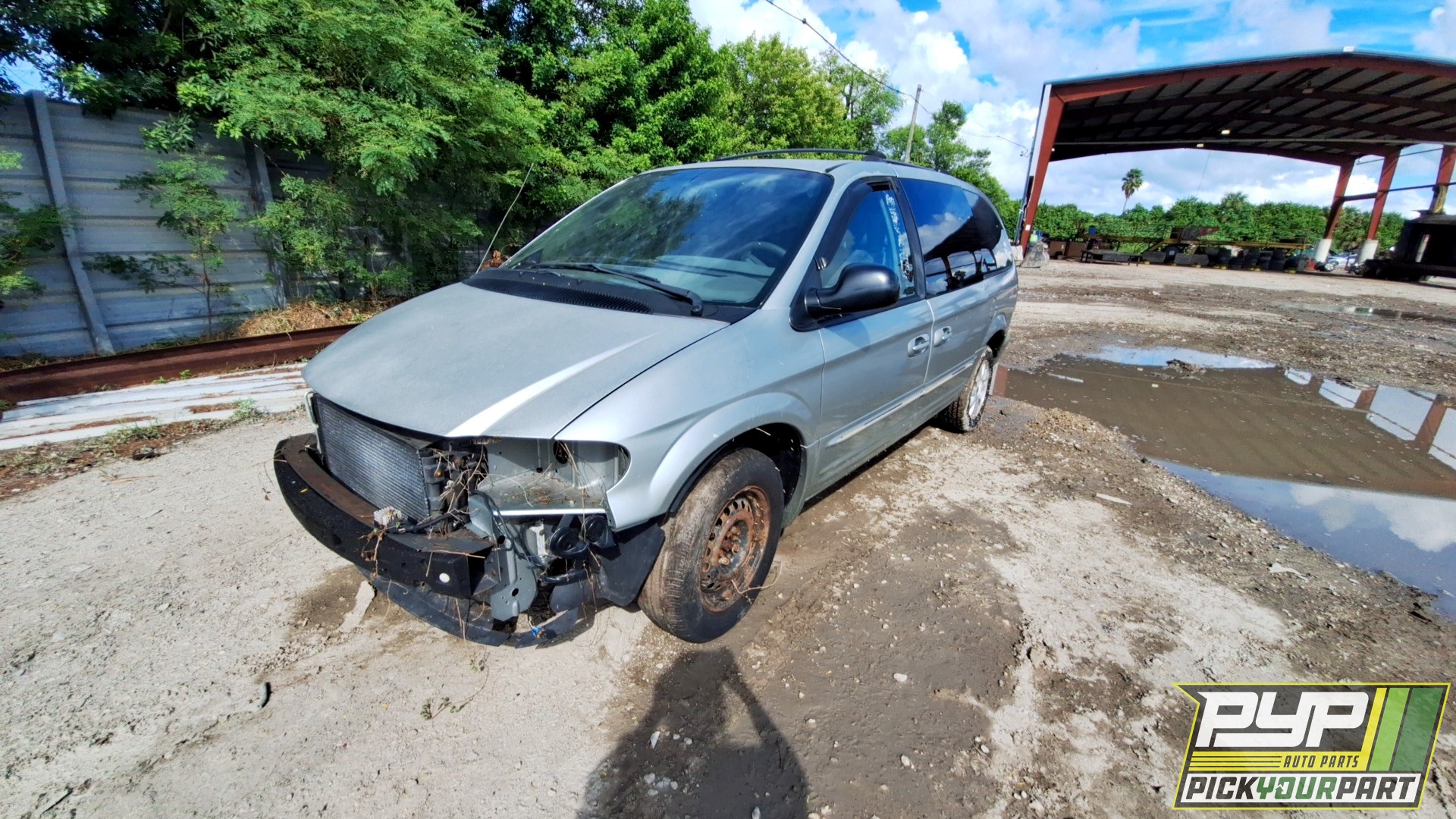 2003 CHRYSLER TOWN & COUNTRY partes disponibles