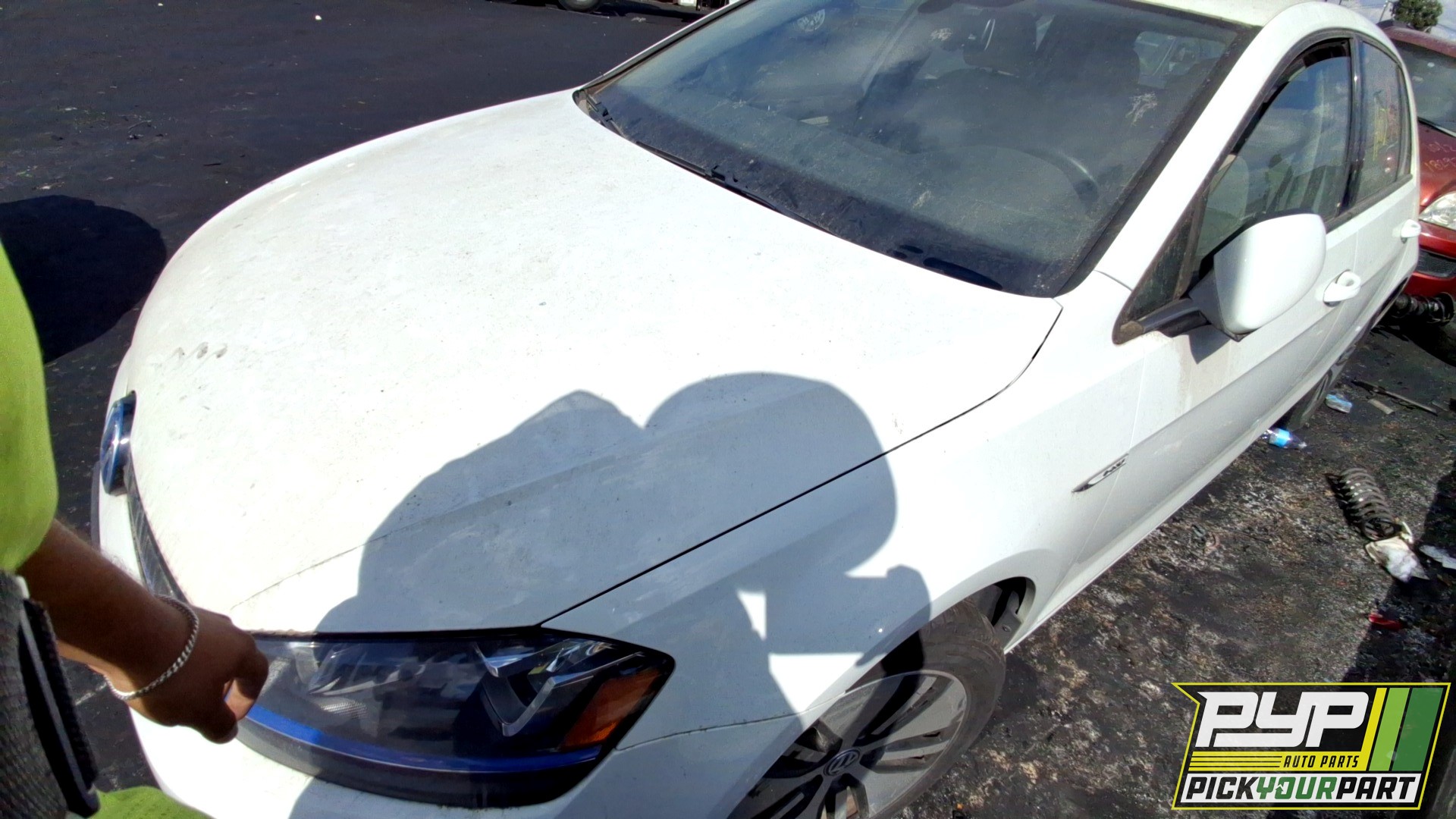 2015 VOLKSWAGEN E-GOLF available for parts