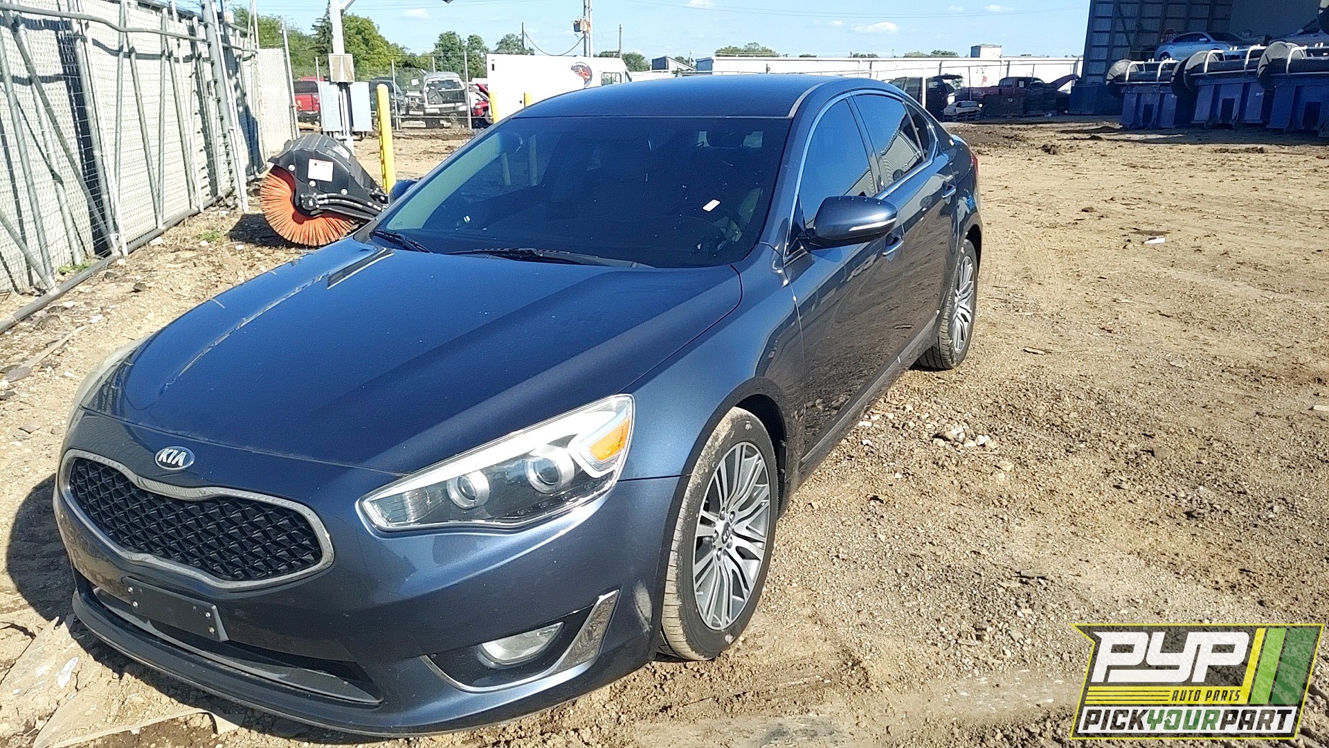 2014 KIA CADENZA available for parts