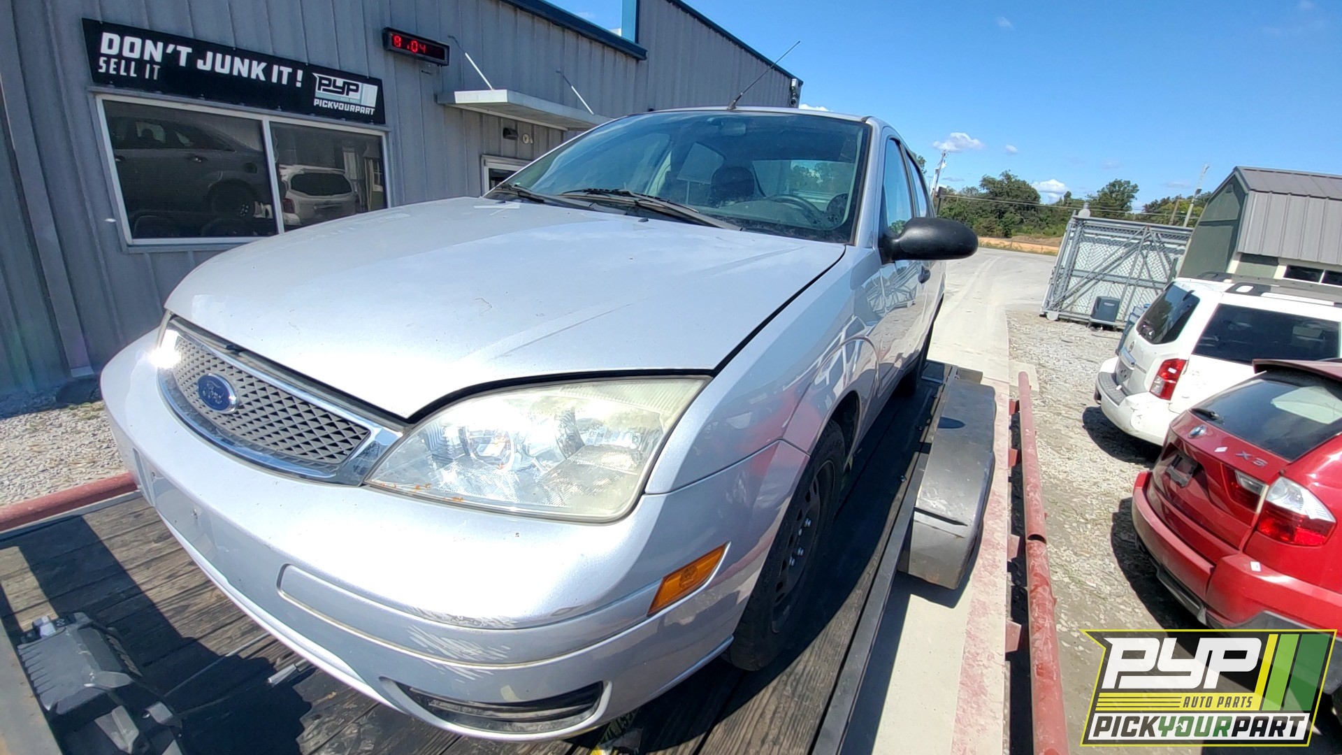 2005 FORD FOCUS available for parts