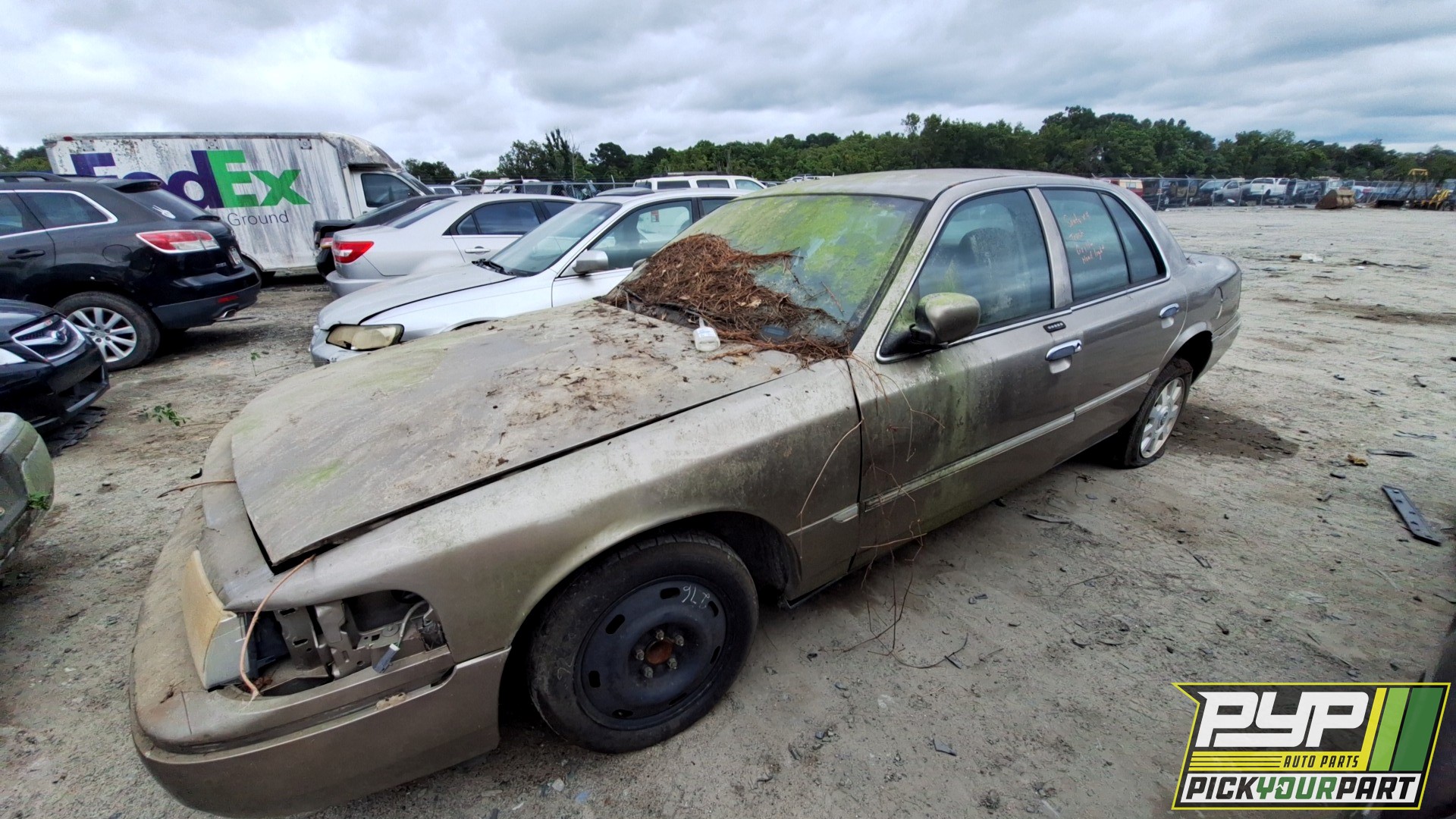 2003 MERCURY GRAND MARQUIS available for parts