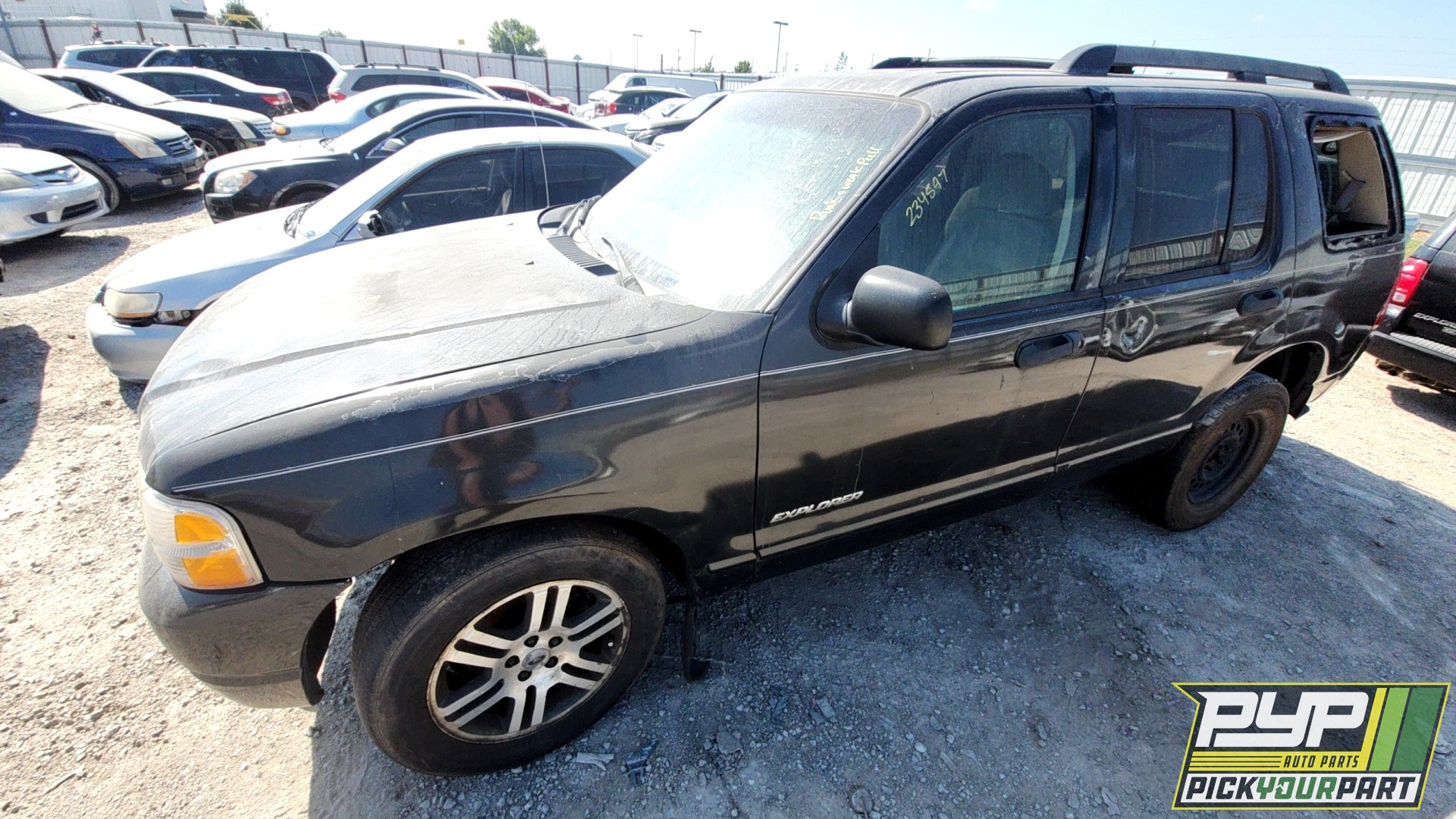 2005 FORD EXPLORER available for parts