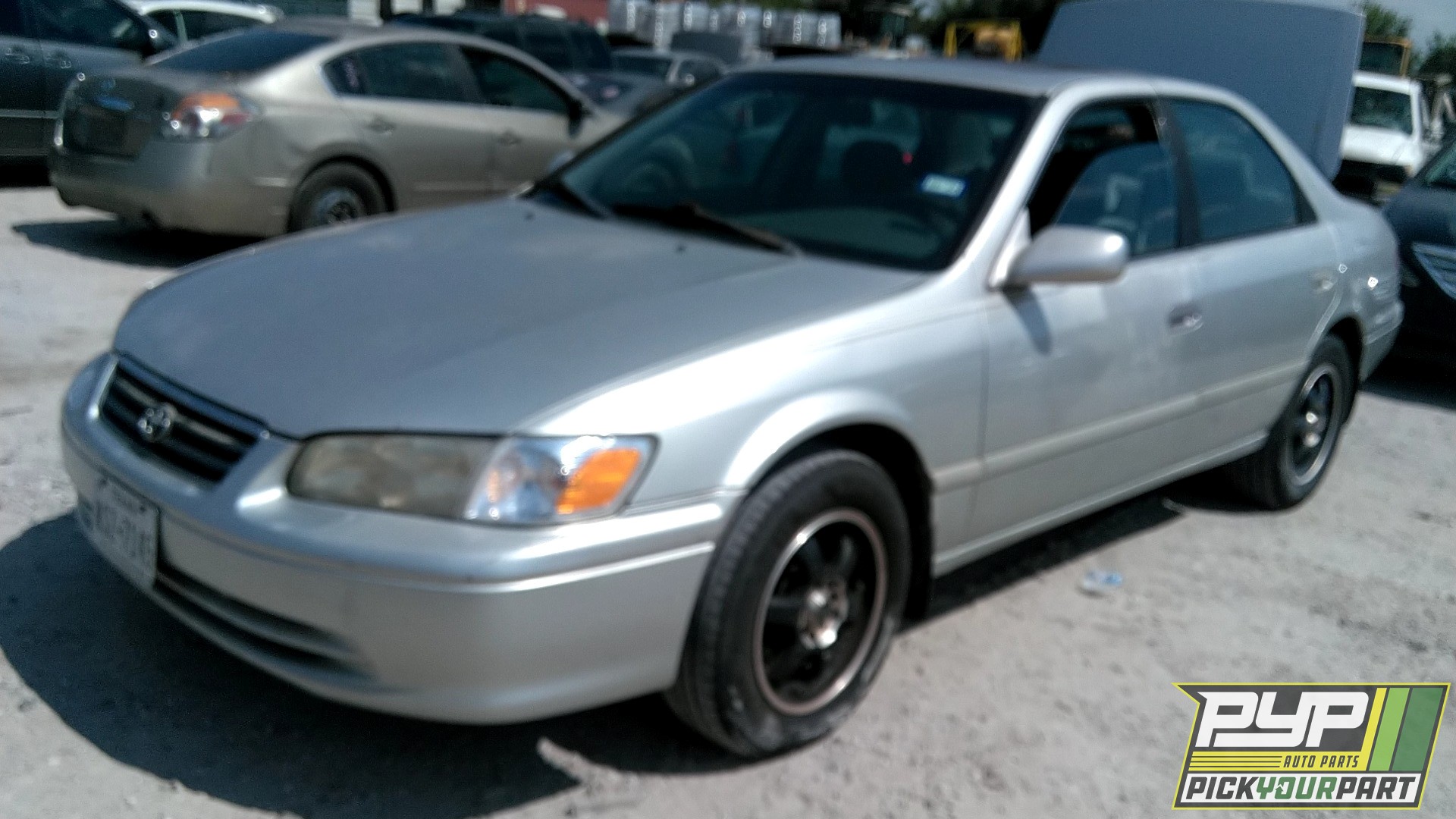 2000 TOYOTA CAMRY available for parts